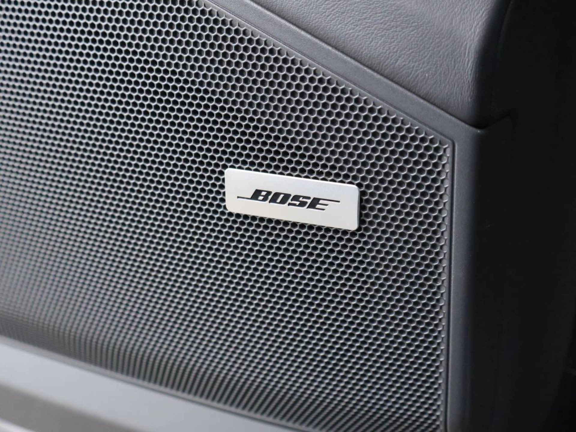 PORSCHE Cayenne S E-Hybrid Coupé-image-31