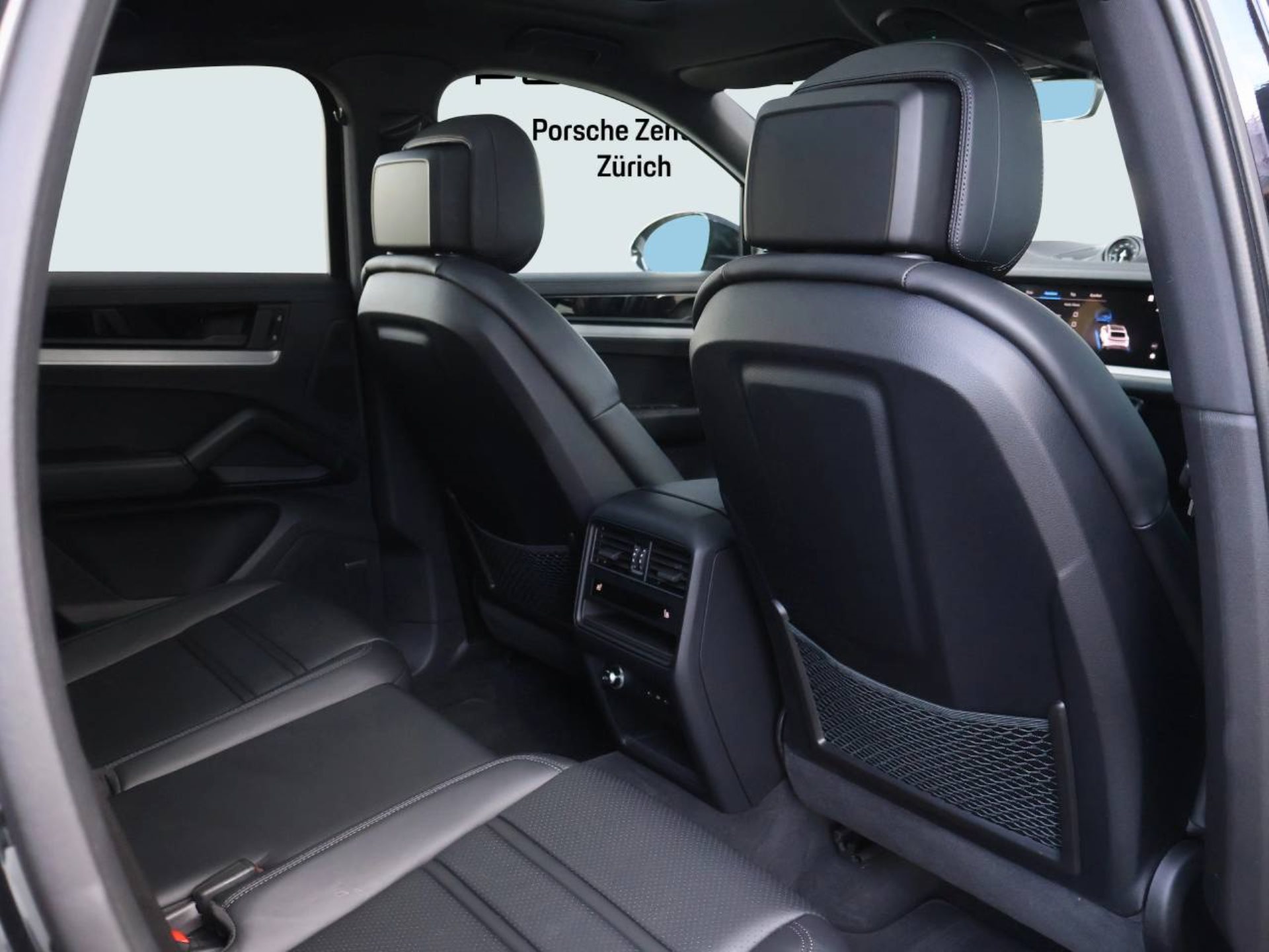 PORSCHE Cayenne S E-Hybrid Coupé-image-14