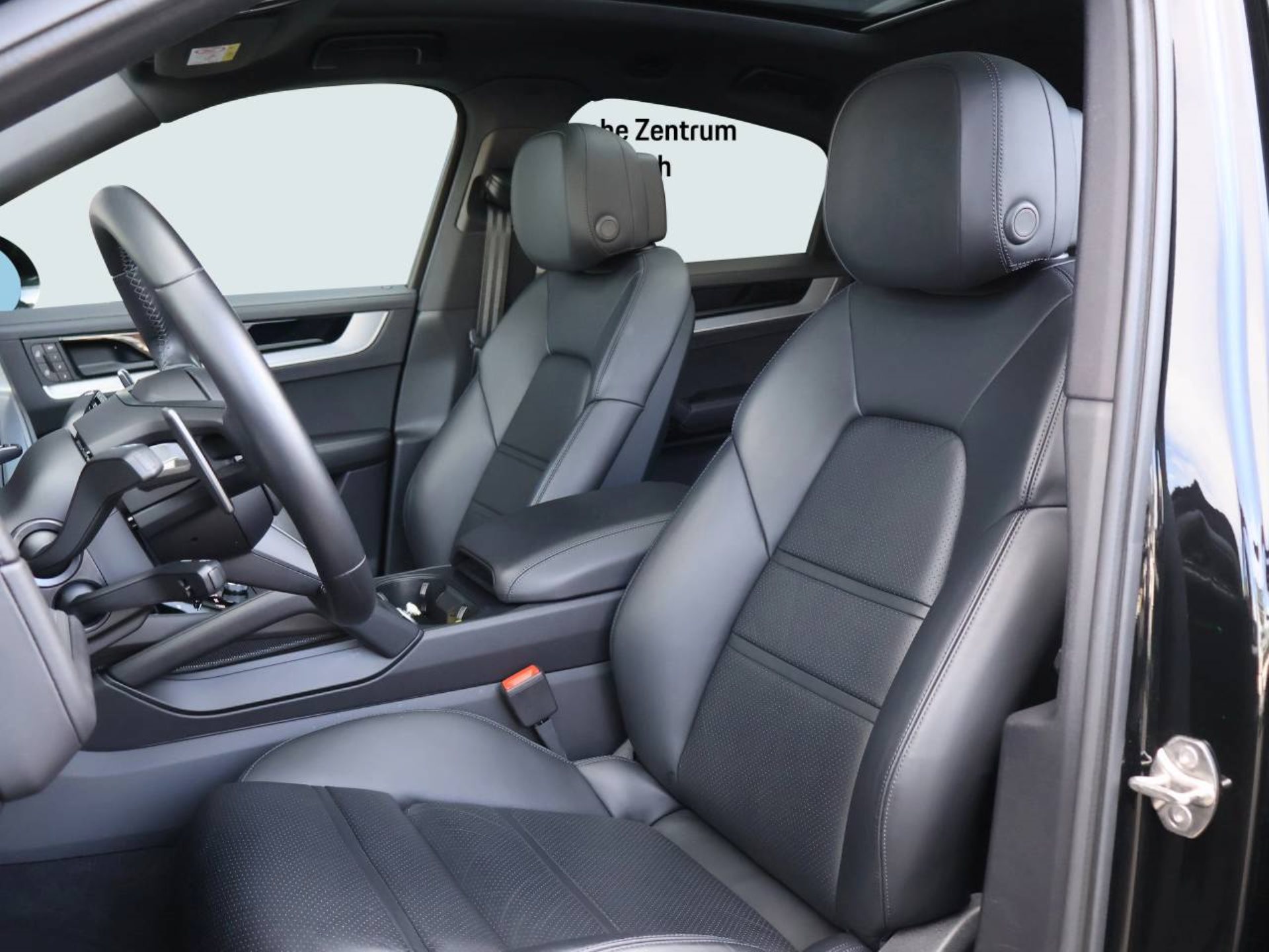 PORSCHE Cayenne S E-Hybrid Coupé-image-4