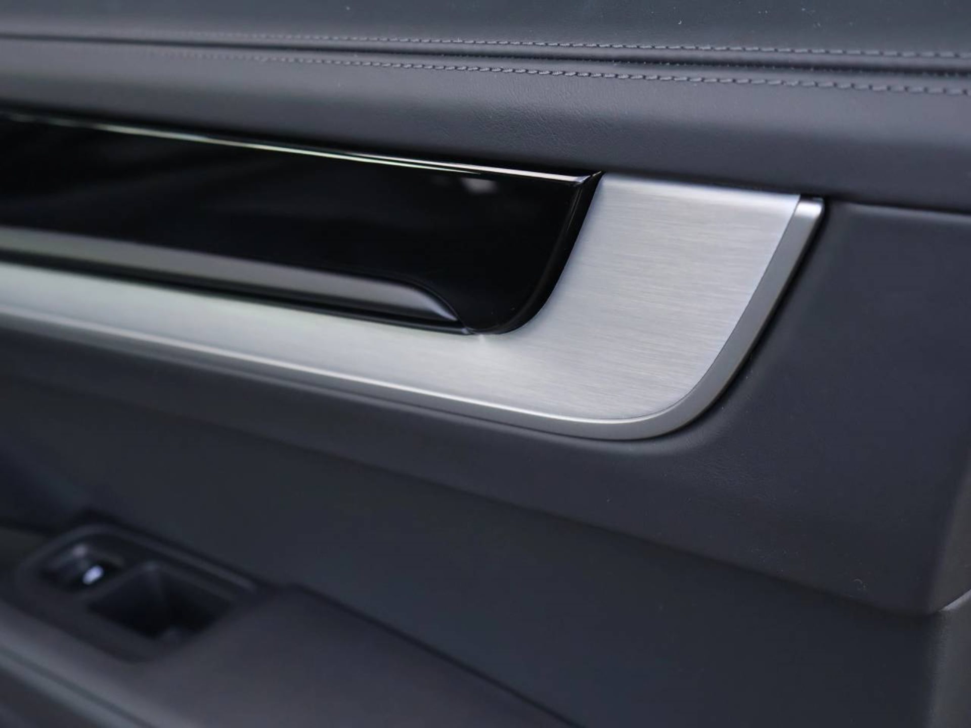 PORSCHE Cayenne S E-Hybrid Coupé-image-29