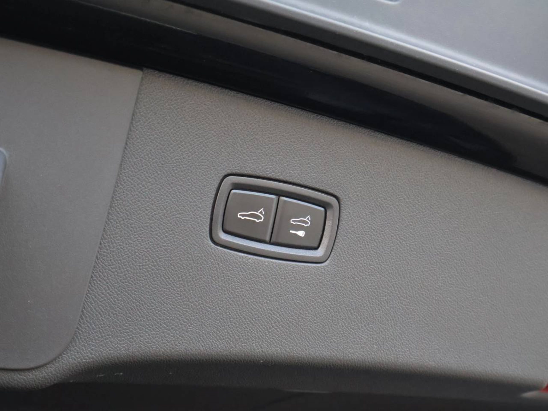 PORSCHE Cayenne S E-Hybrid Coupé-image-33