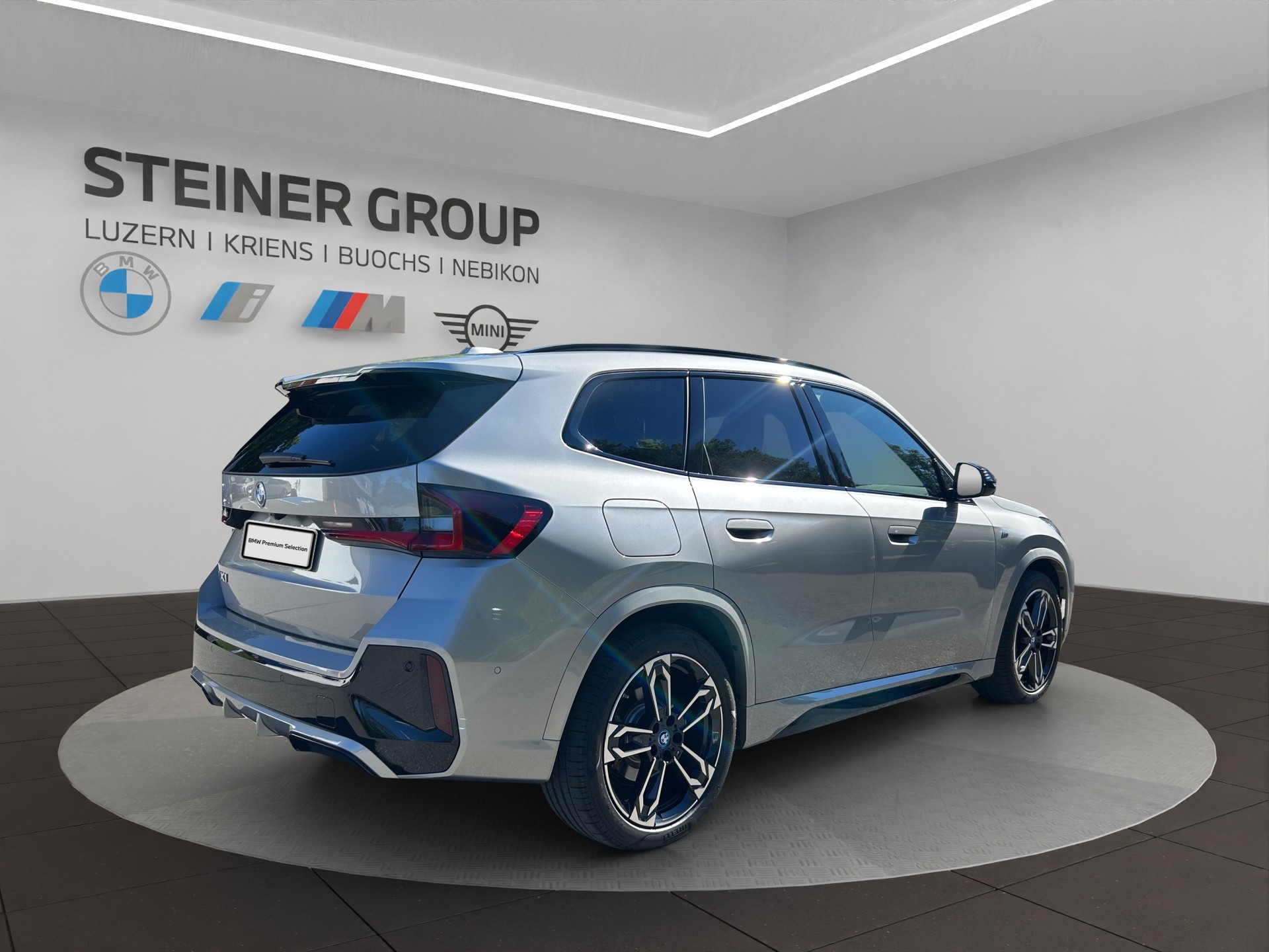 BMW iX1 xDrive 30 M Sport-image-5