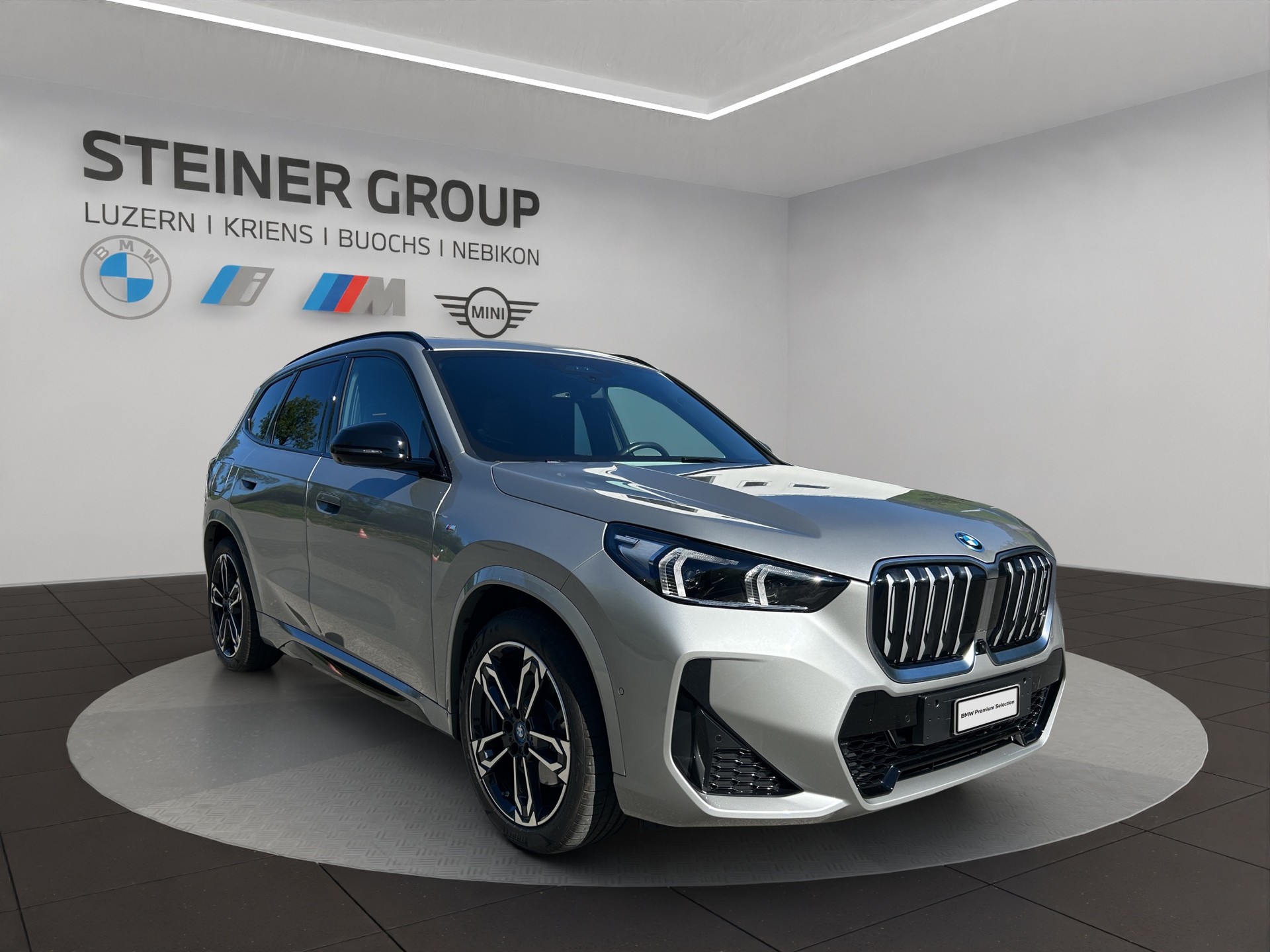 BMW iX1 xDrive 30 M Sport-image-3