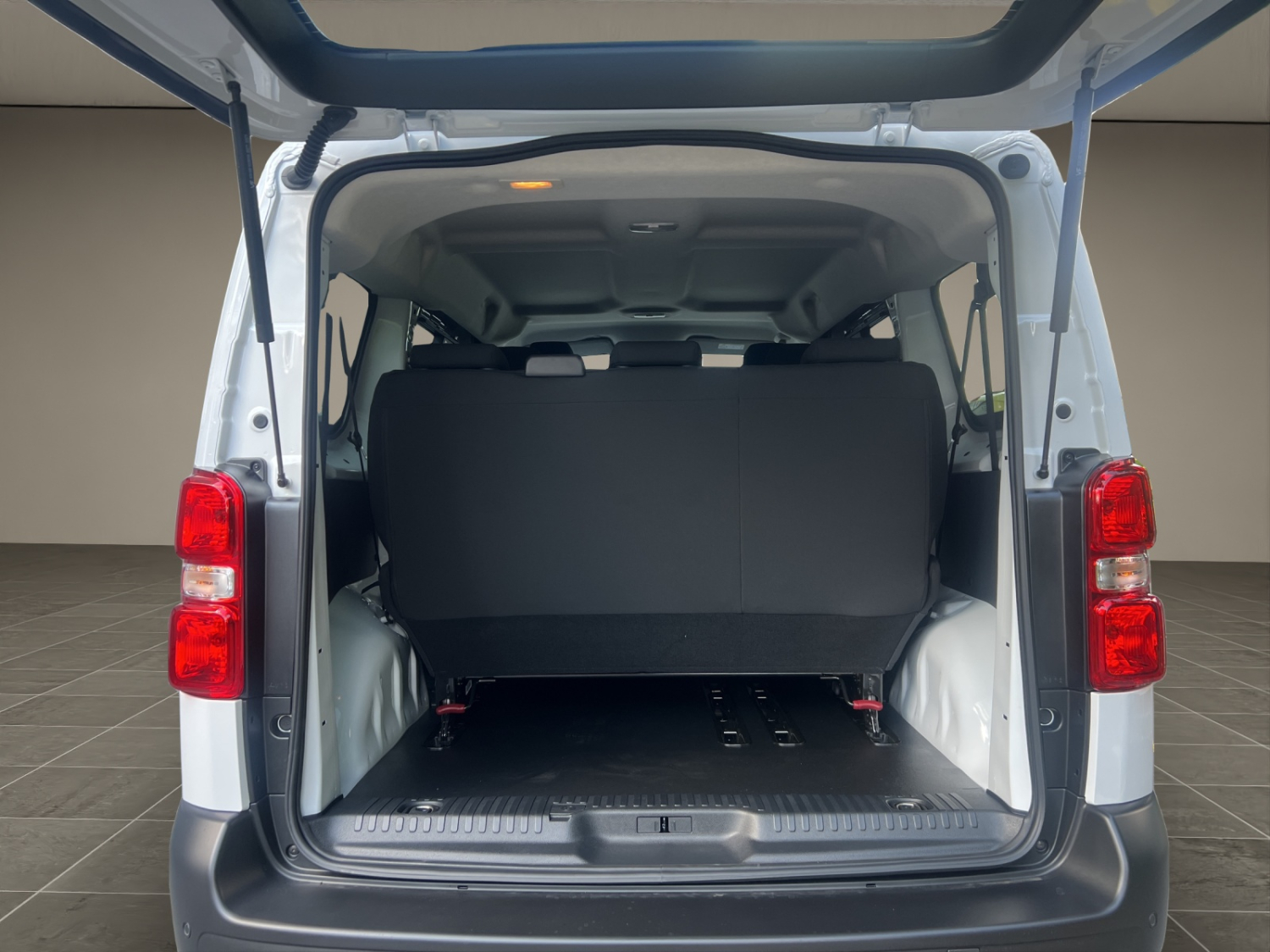 TOYOTA PROACE Verso L1 2.0 D Comfort-image-20
