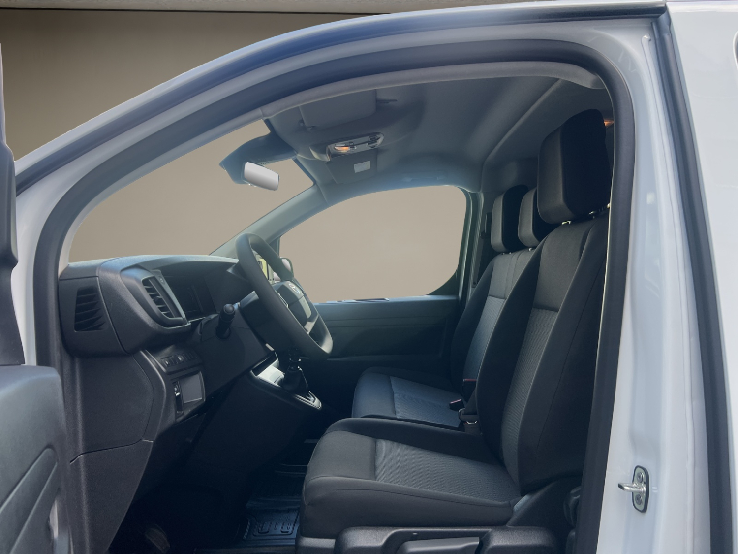 TOYOTA PROACE Verso L1 2.0 D Comfort-image-8