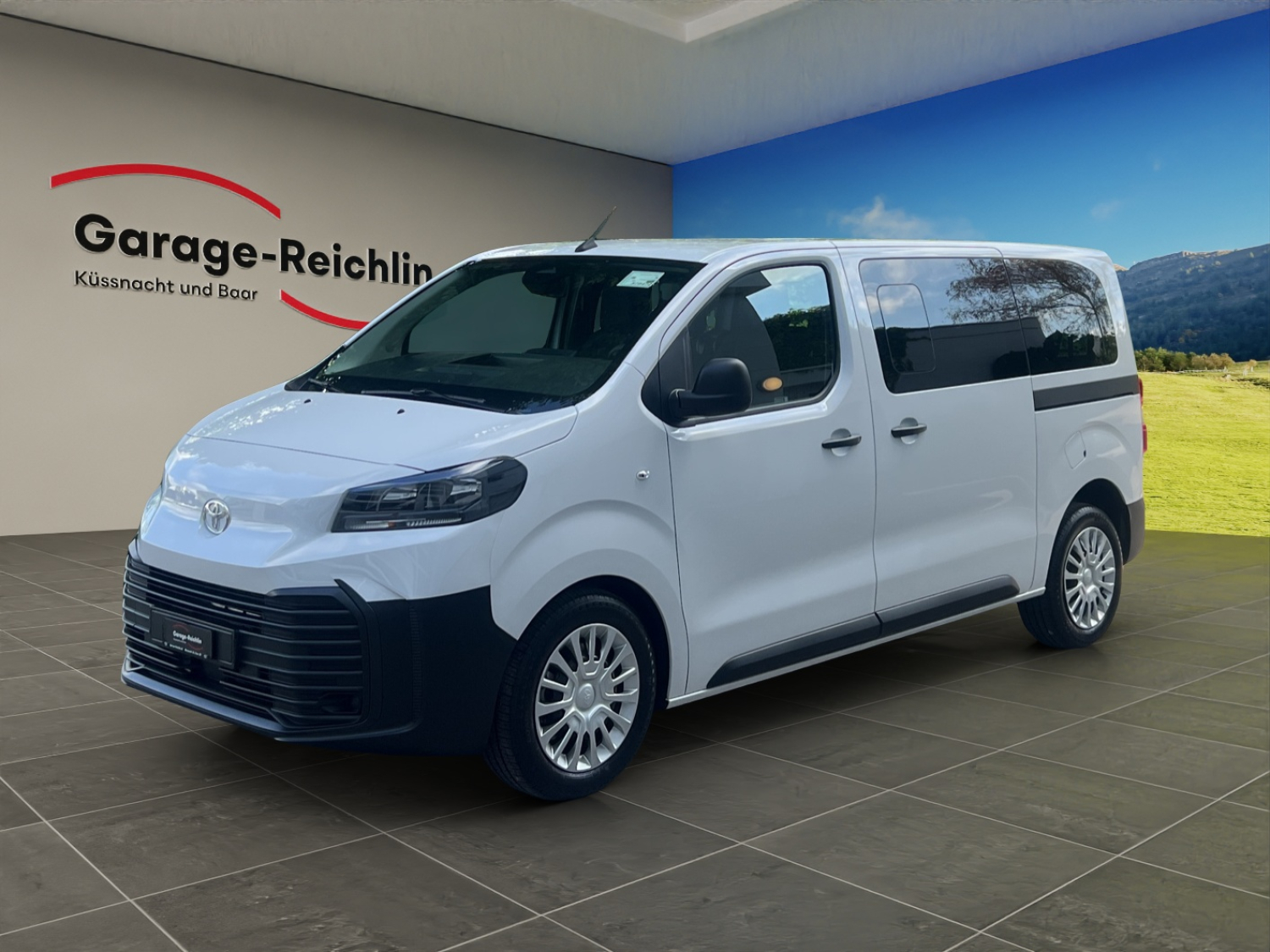 TOYOTA PROACE Verso L1 2.0 D Comfort-image-0