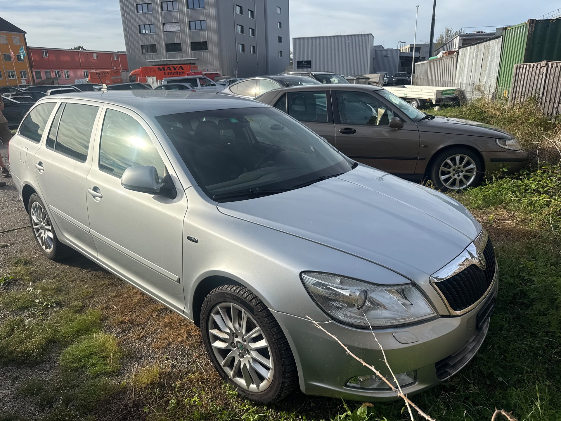 SKODA Octavia Combi 2.0 TDI Ambiente DSG-image-0