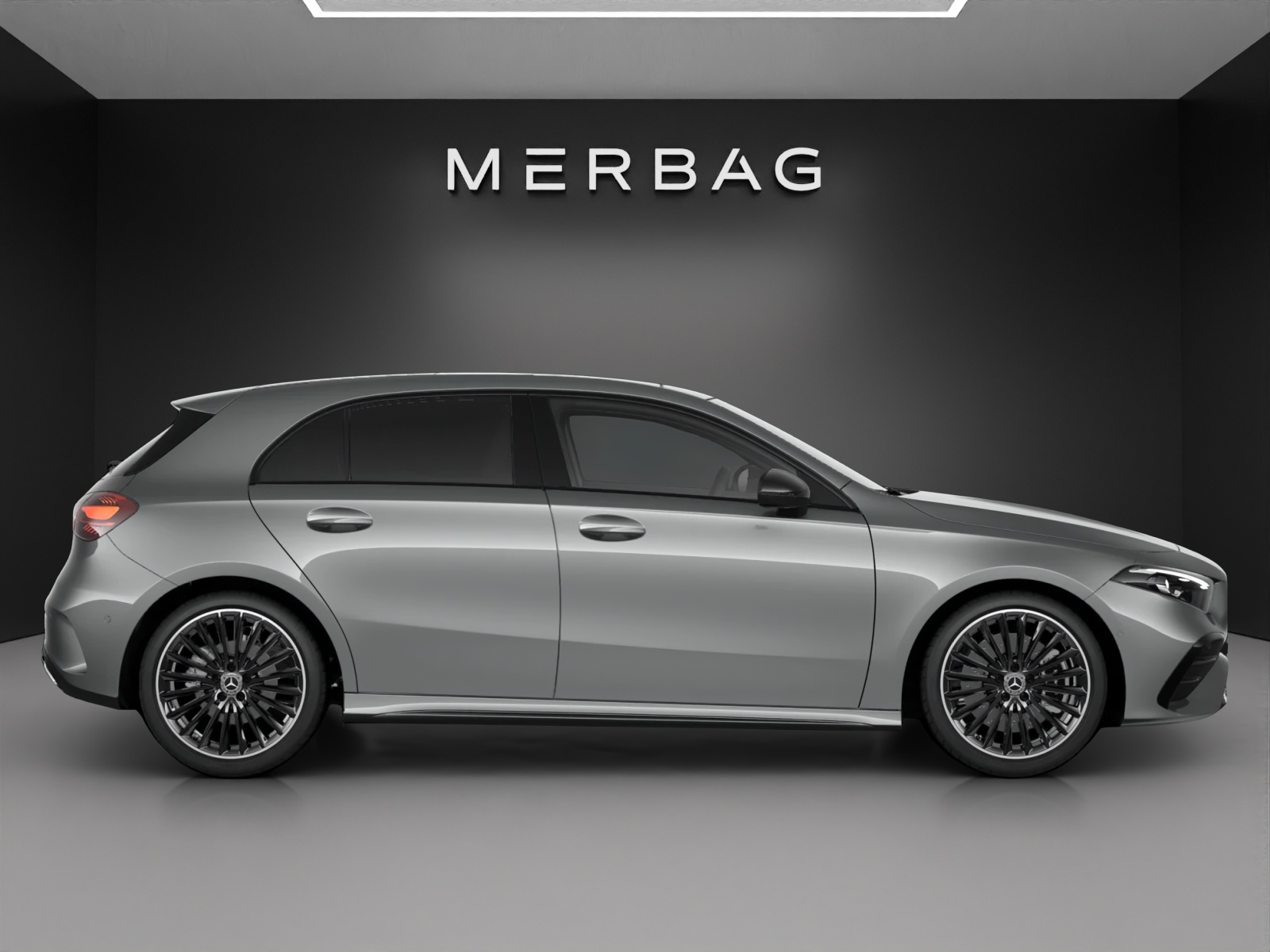 MERCEDES-BENZ A 220 4Matic 8G-DCT-image-1
