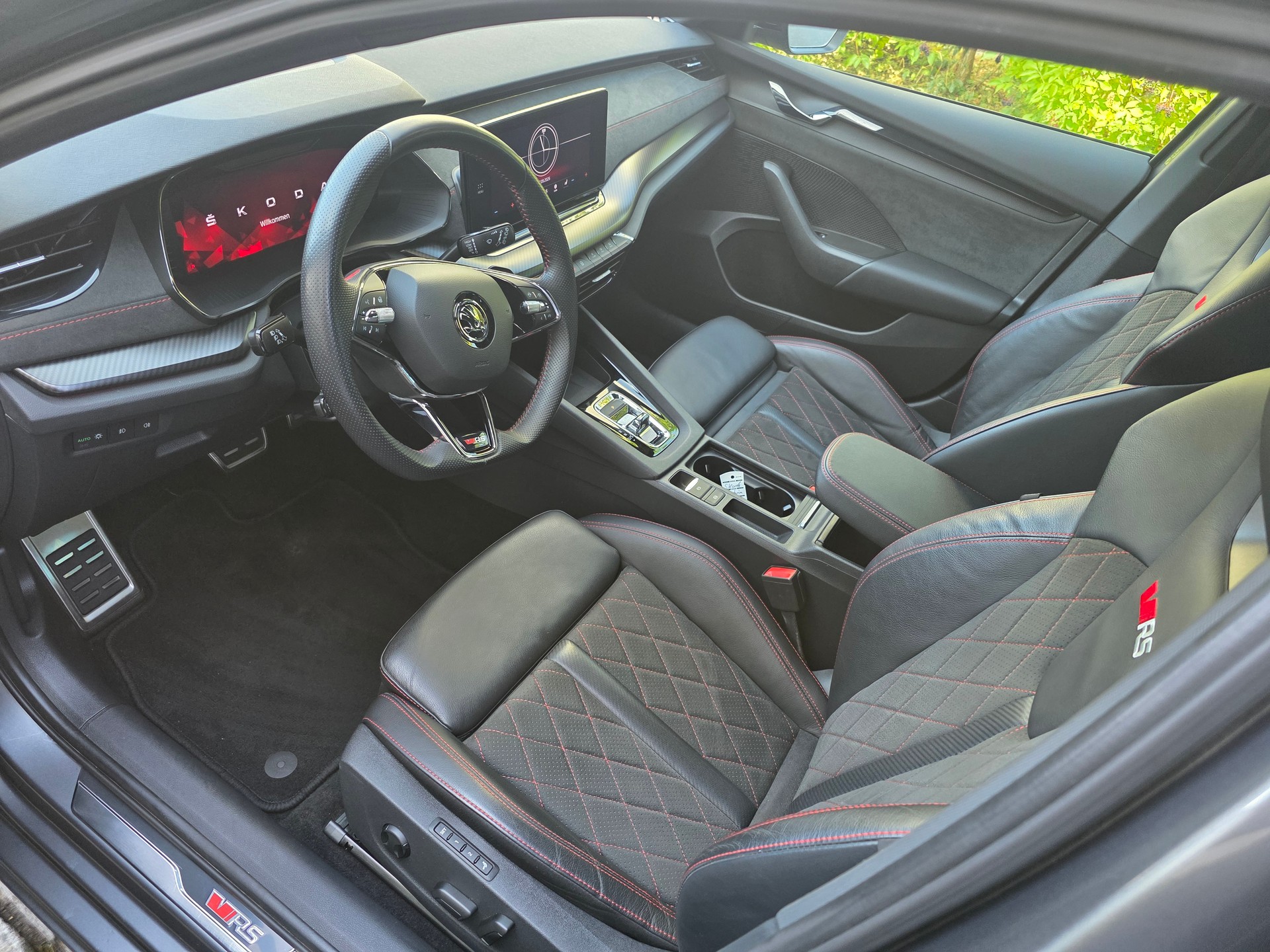 SKODA Octavia Combi 2.0 TSI DSG RS-image-7