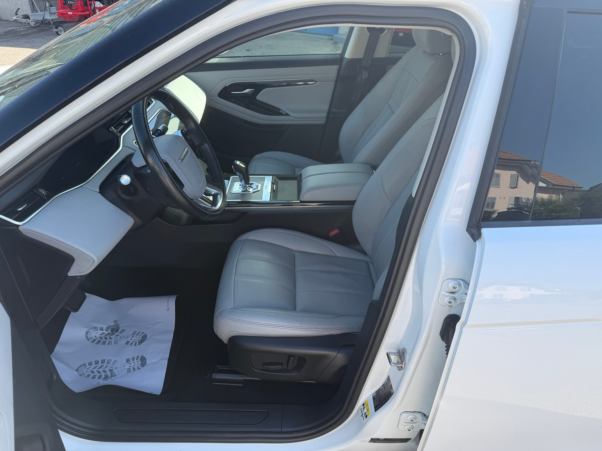 LAND ROVER Range Rover Evoque P 200-image-5