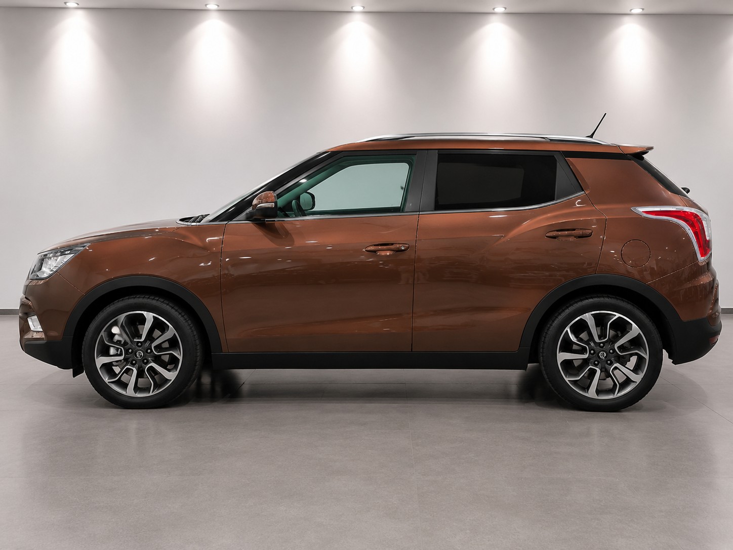 KGM-SsangYong Tivoli 1.6 eXDi Cityscape 4WD-image-3