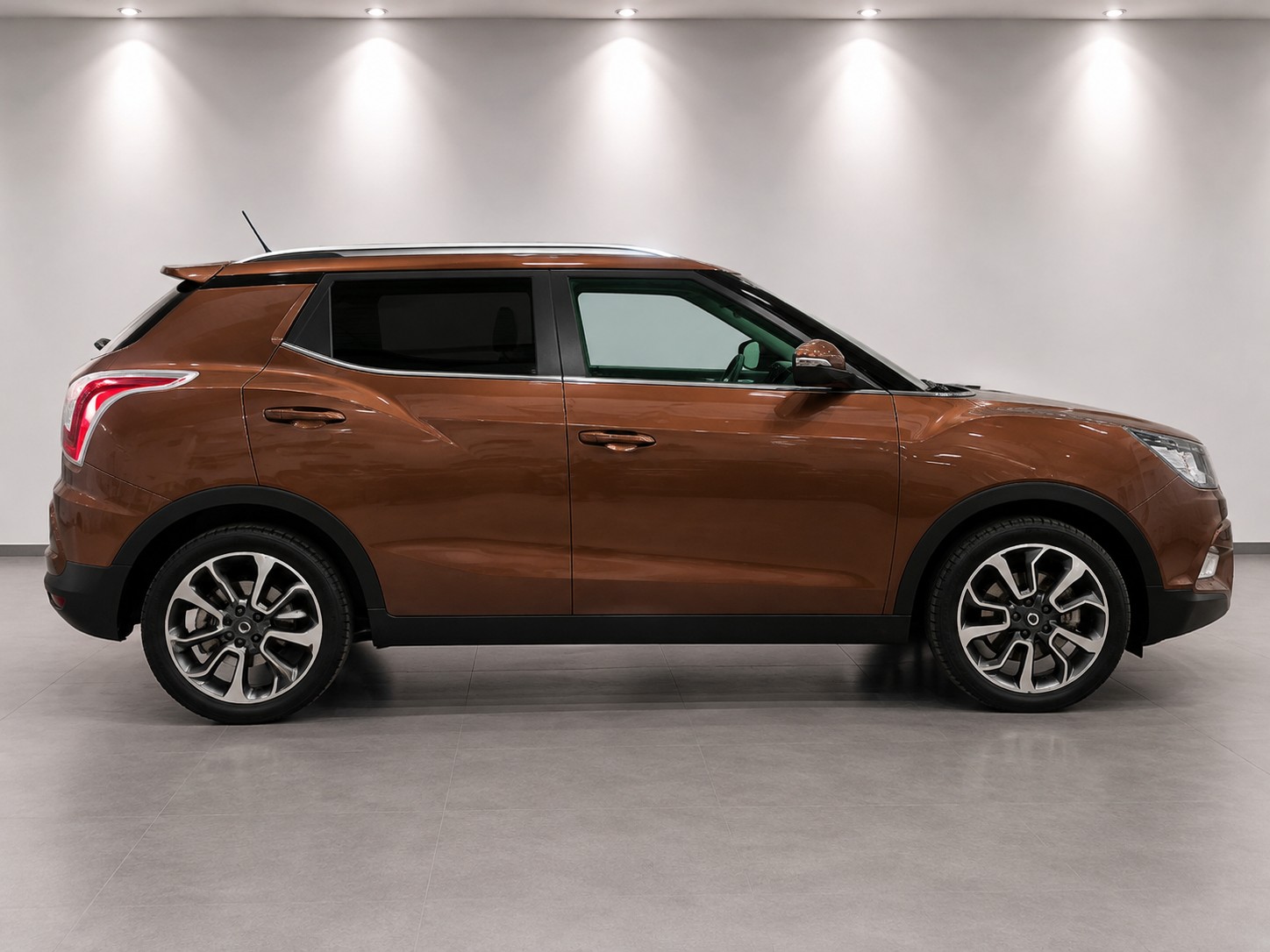 KGM-SsangYong Tivoli 1.6 eXDi Cityscape 4WD-image-4