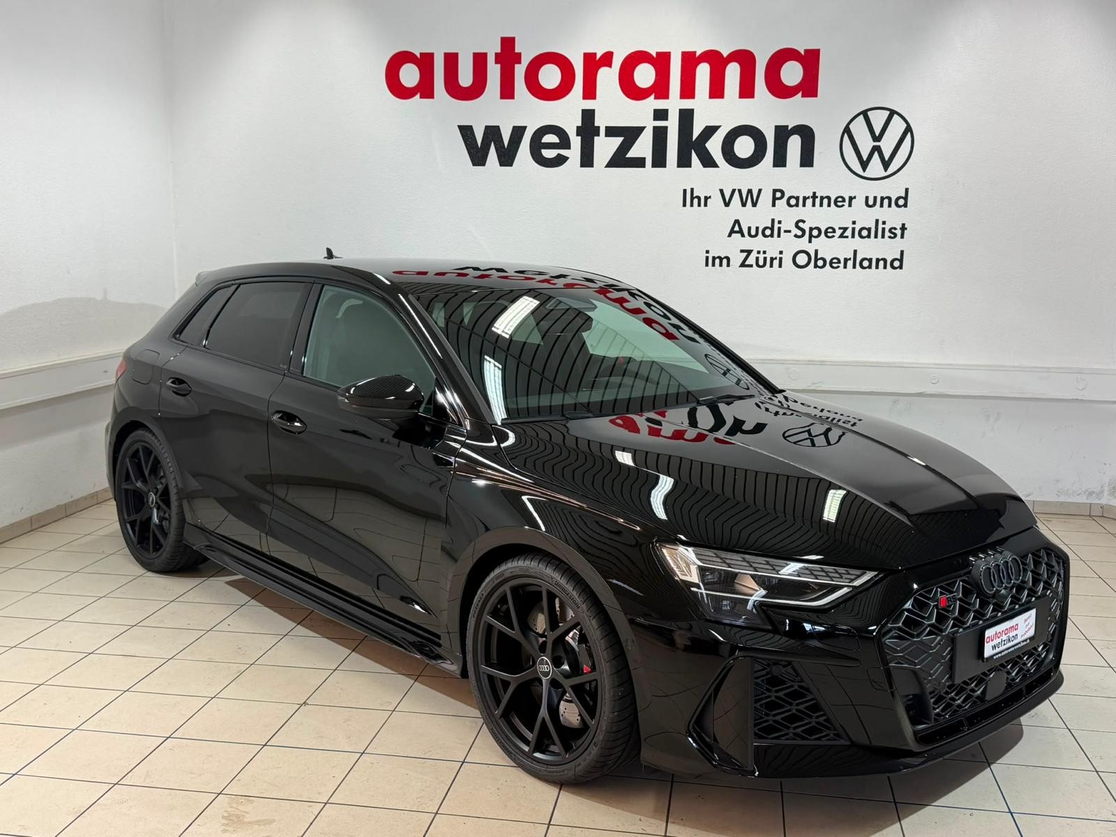 AUDI RS3 Sportback 2.5 TSI quattro S-tronic-image-0