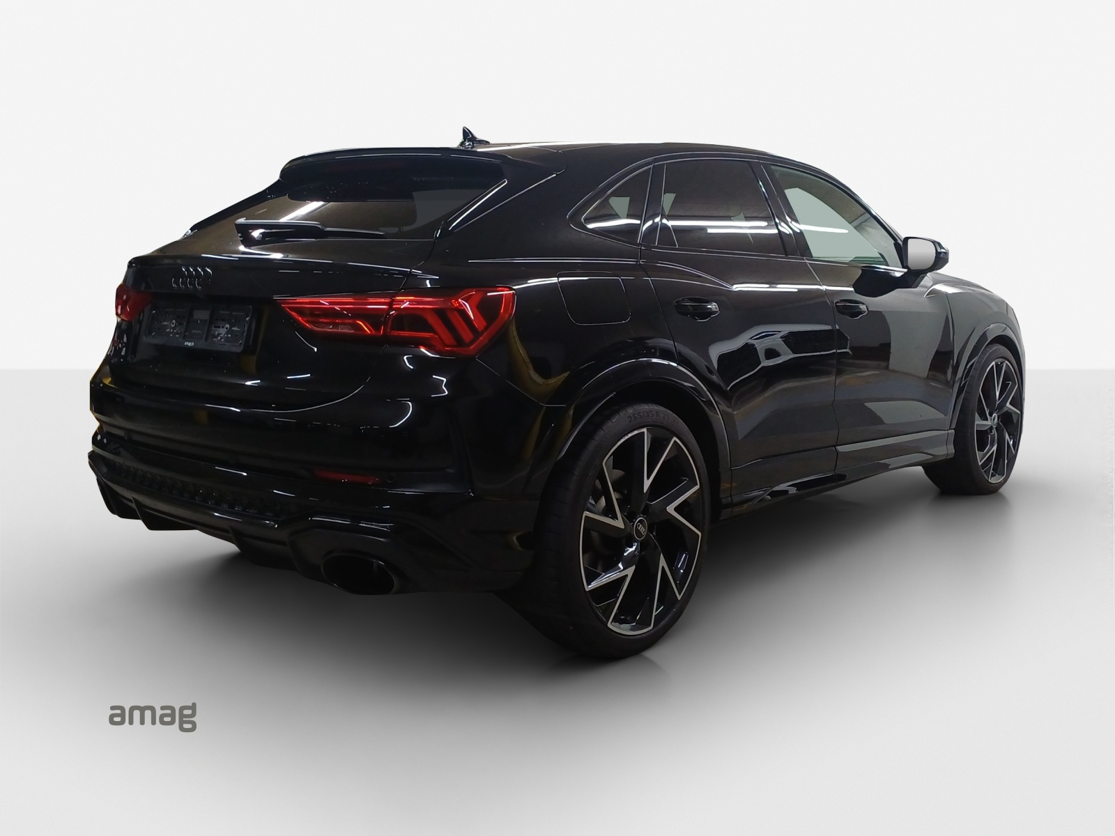 AUDI RS Q3 Sportback quattro S tronic-image-4