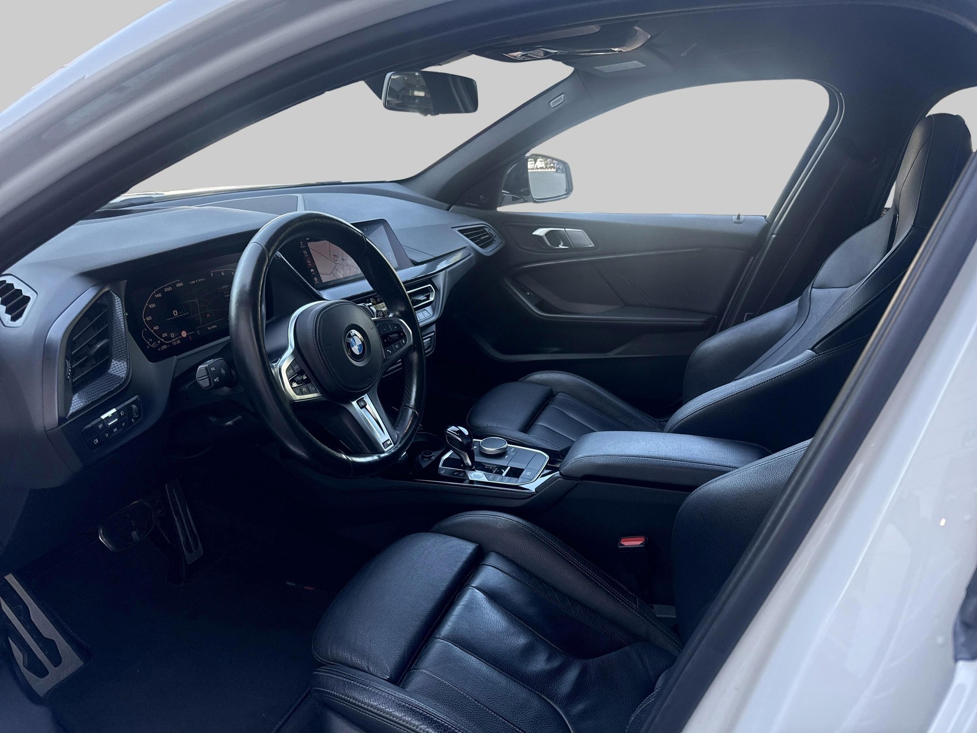 BMW M135i xDrive-image-7