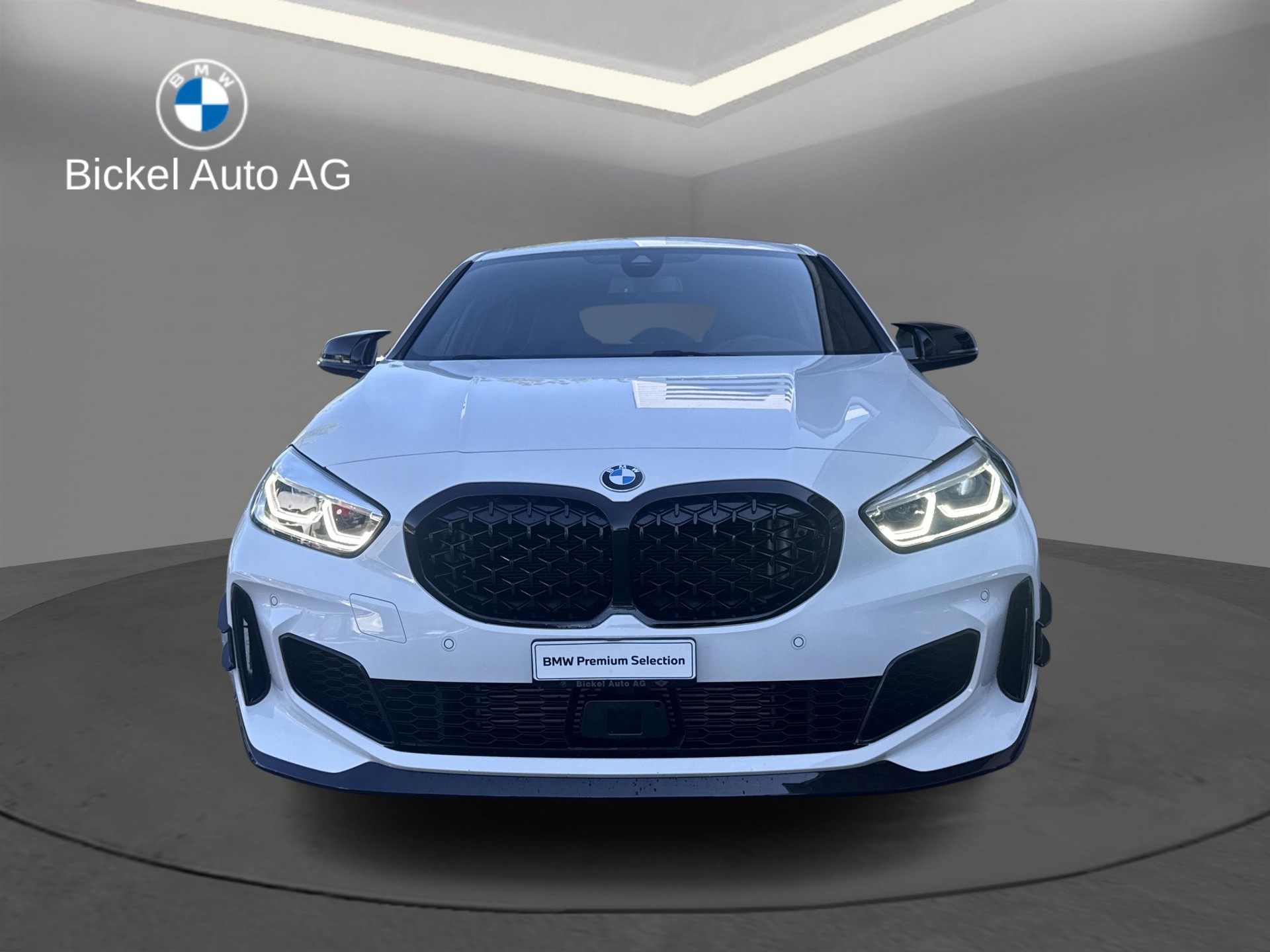 BMW M135i xDrive-image-4