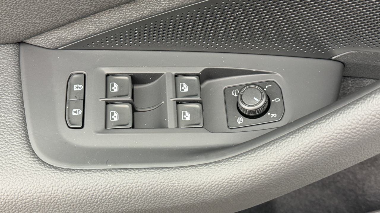 SKODA Superb Combi 2.0 TSI Sportline 4x4 DSG-image-8