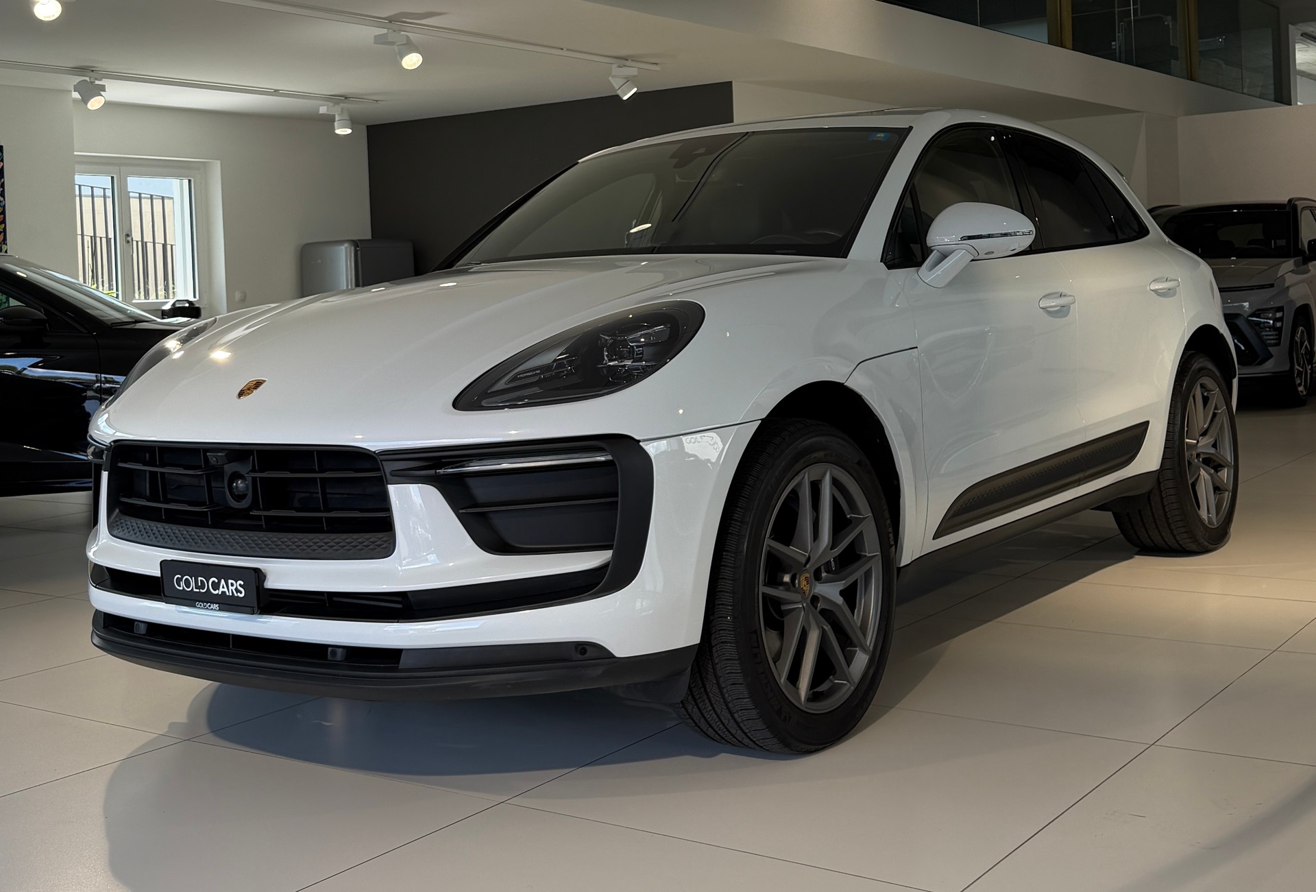 PORSCHE Macan PDK-image-3