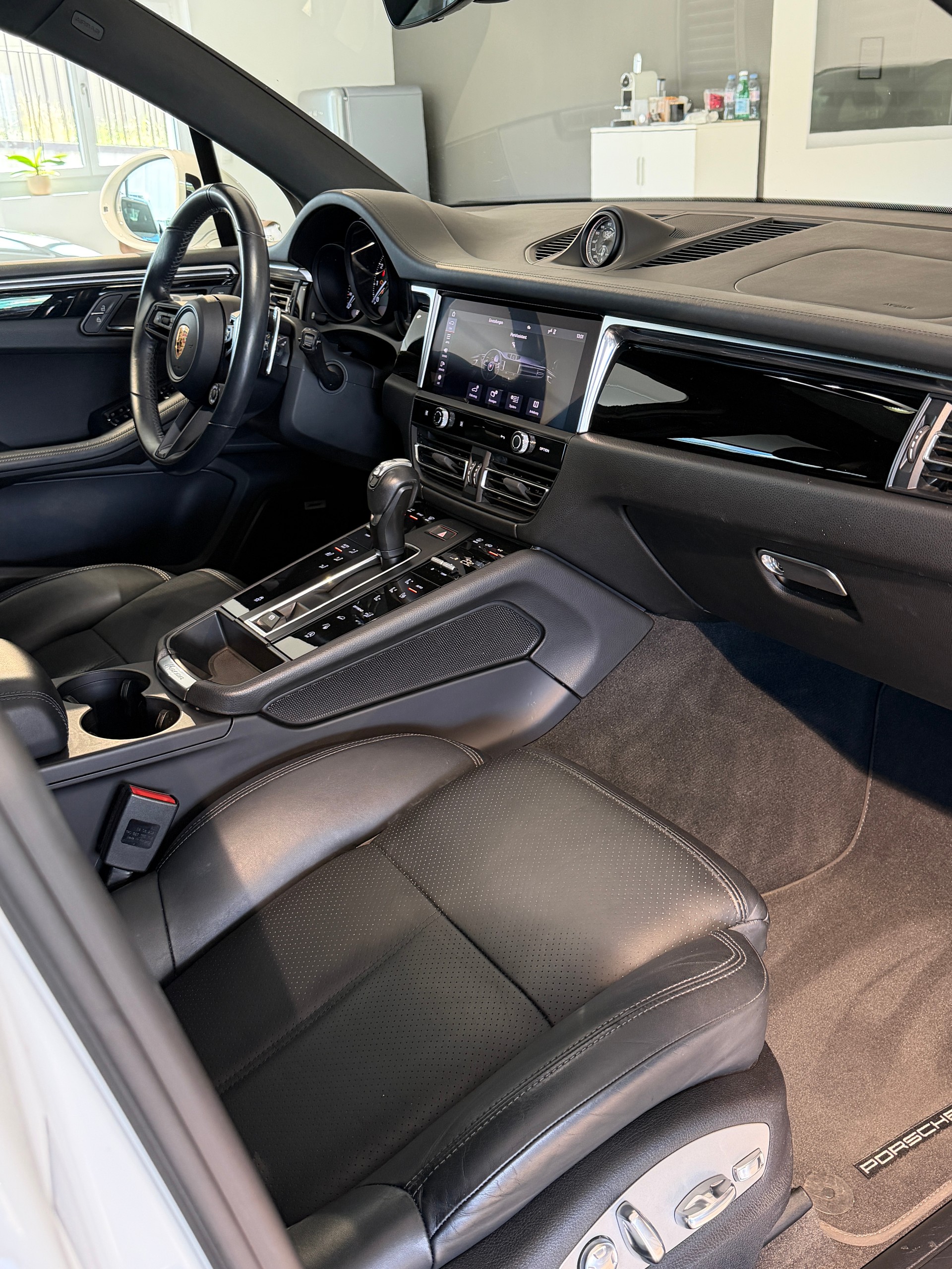 PORSCHE Macan PDK-image-11