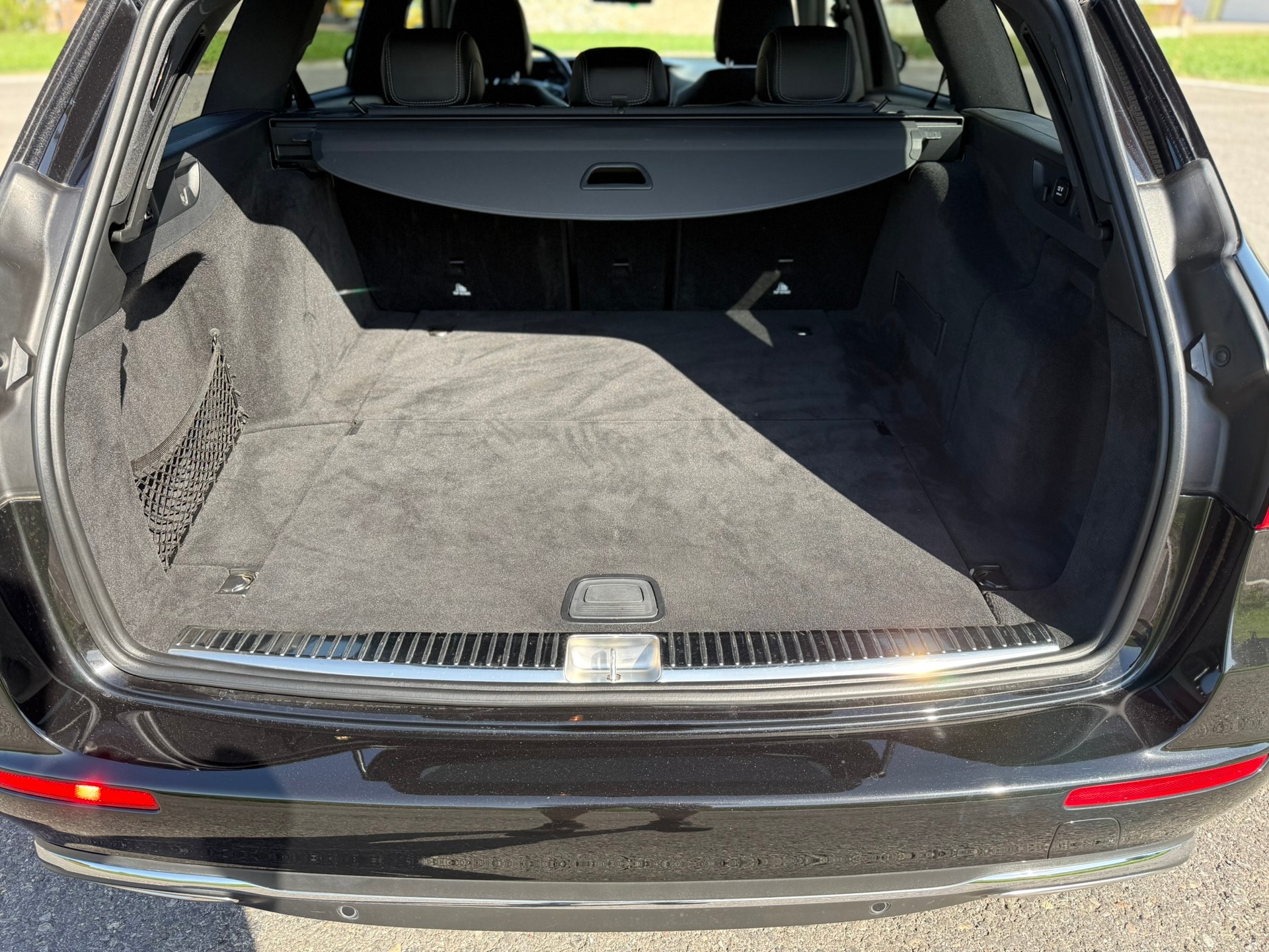 MERCEDES-BENZ E 200 Avantgarde 9G-Tronic-image-9