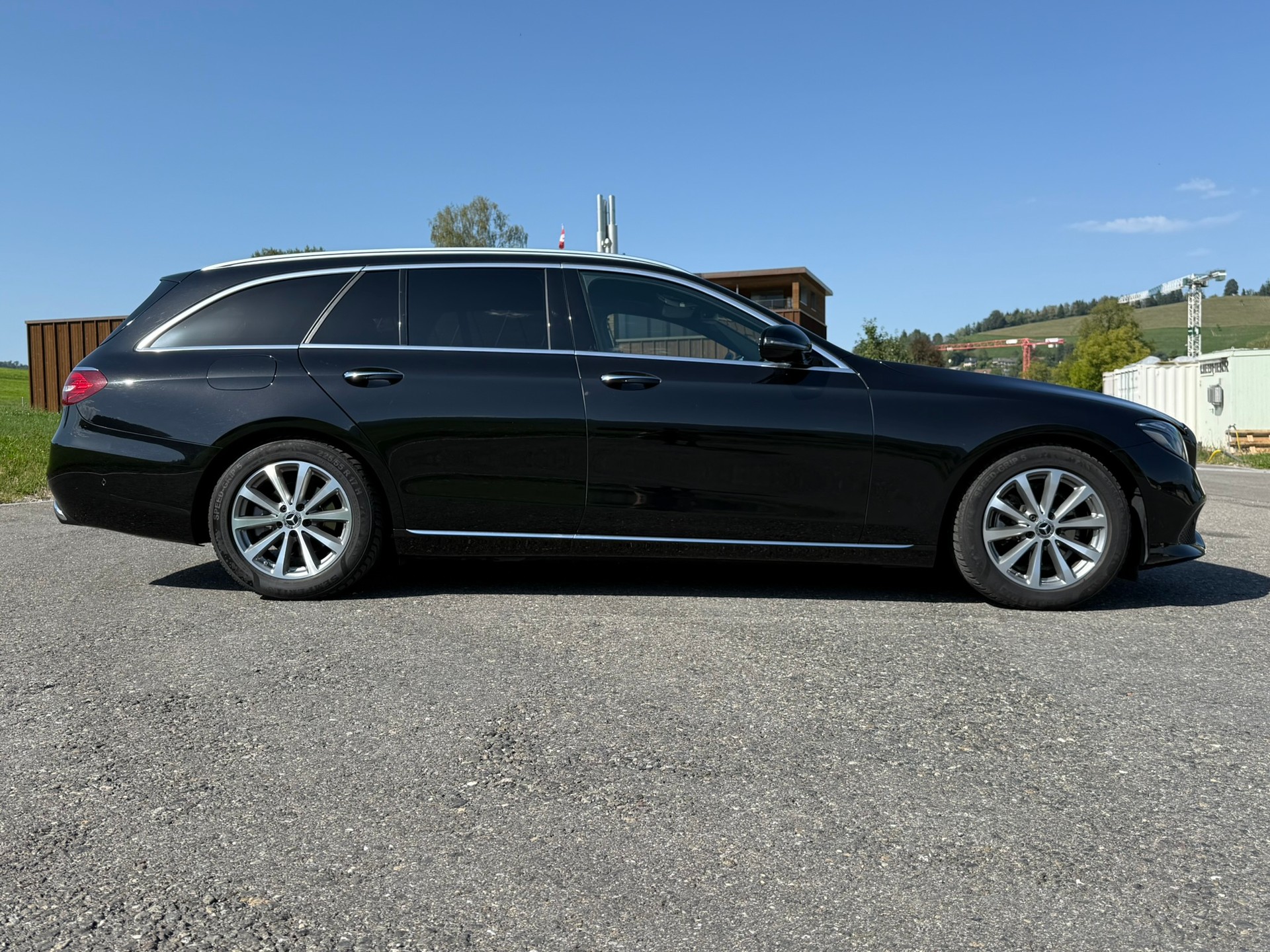 MERCEDES-BENZ E 200 Avantgarde 9G-Tronic-image-3