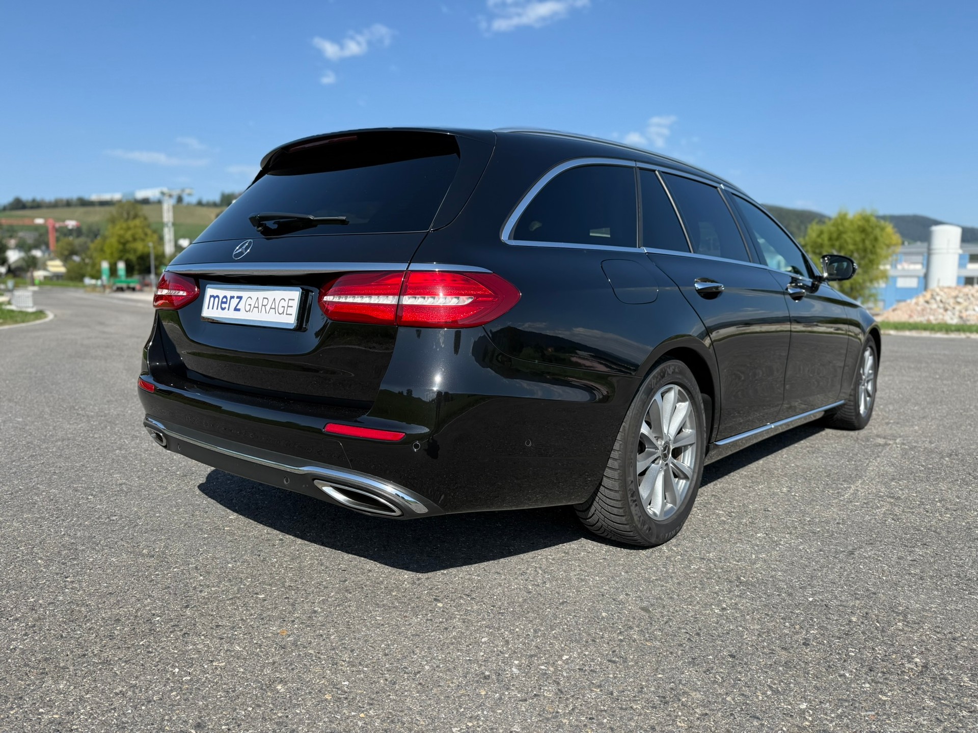 MERCEDES-BENZ E 200 Avantgarde 9G-Tronic-image-4