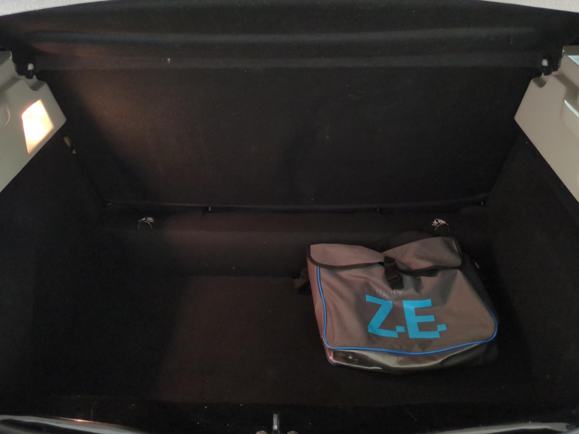 RENAULT Zoe FP Intens R90 (incl. Battery)-image-15