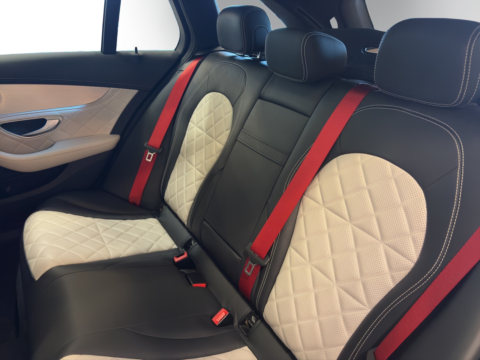 MERCEDES-BENZ C 43 AMG 4Matic 9G-Tronic-image-10