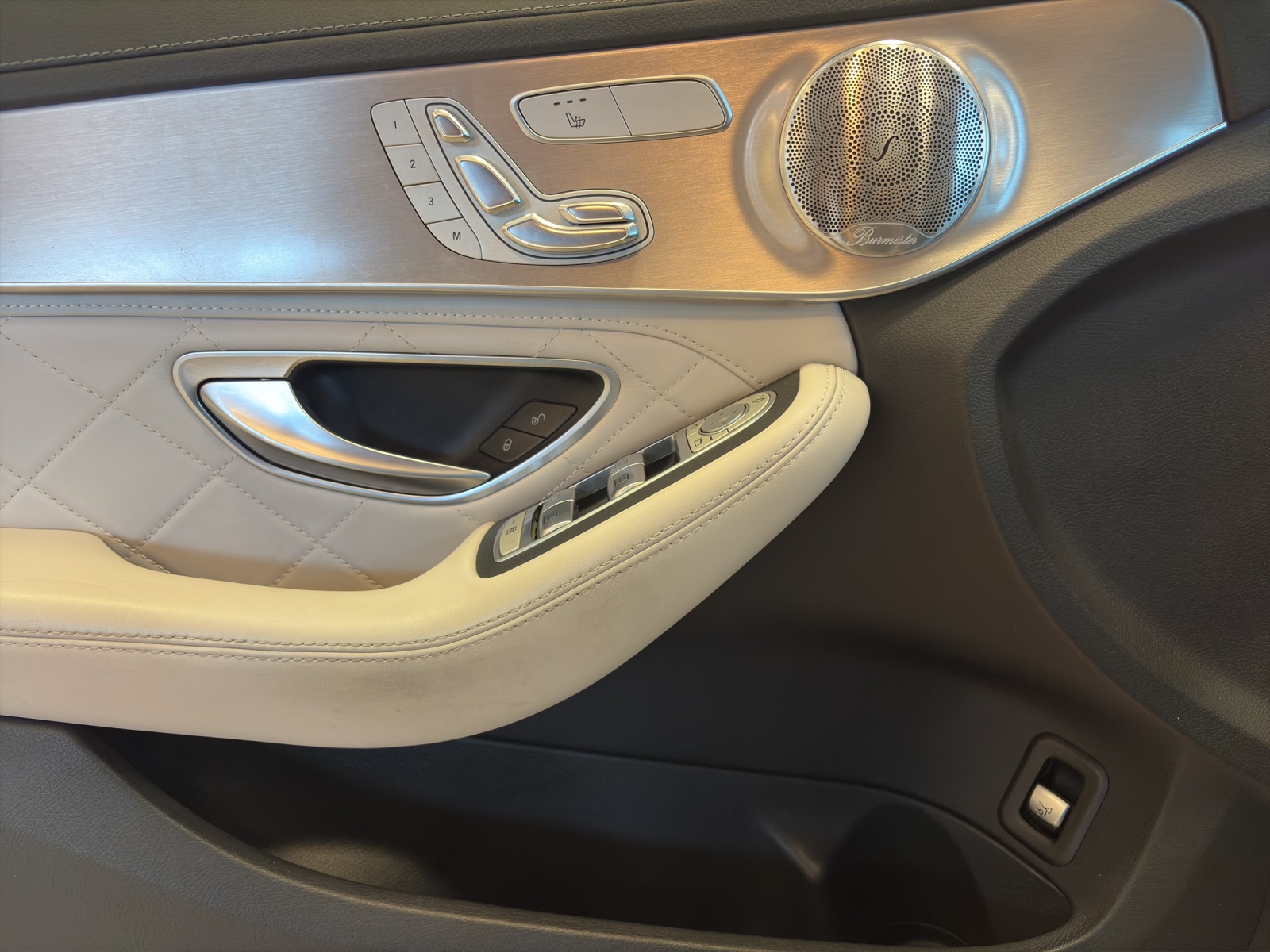 MERCEDES-BENZ C 43 AMG 4Matic 9G-Tronic-image-7