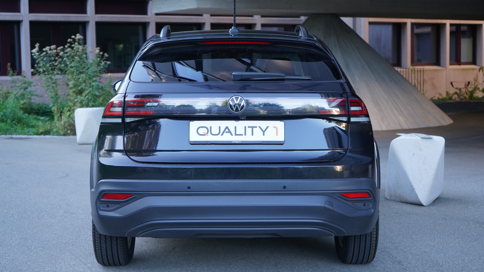 VW Taigo 1.0 TSI Life DSG-image-3