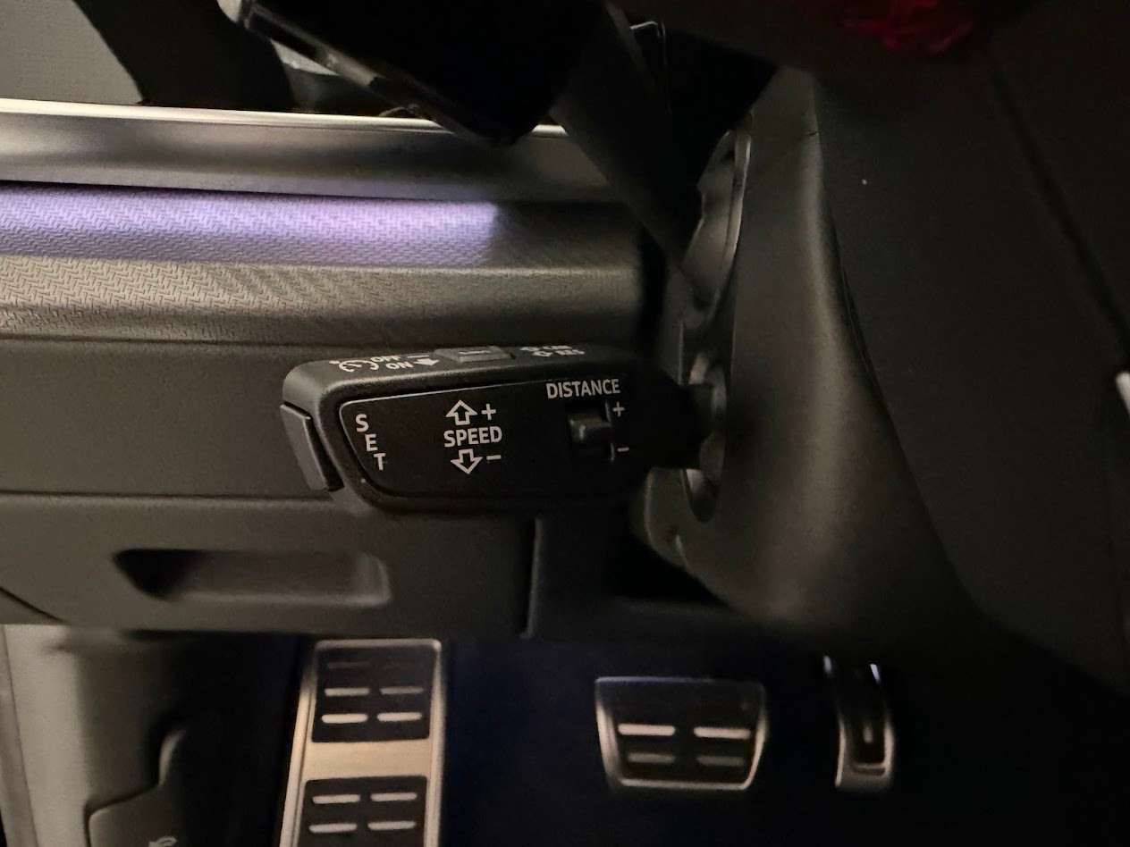 AUDI RSQ8 quattro-image-6