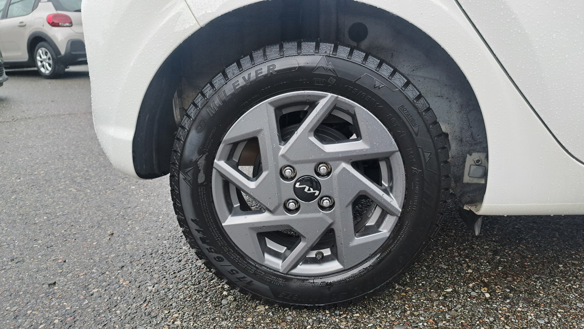 KIA Picanto 1.0 CVVT First Edition Automatic-image-9