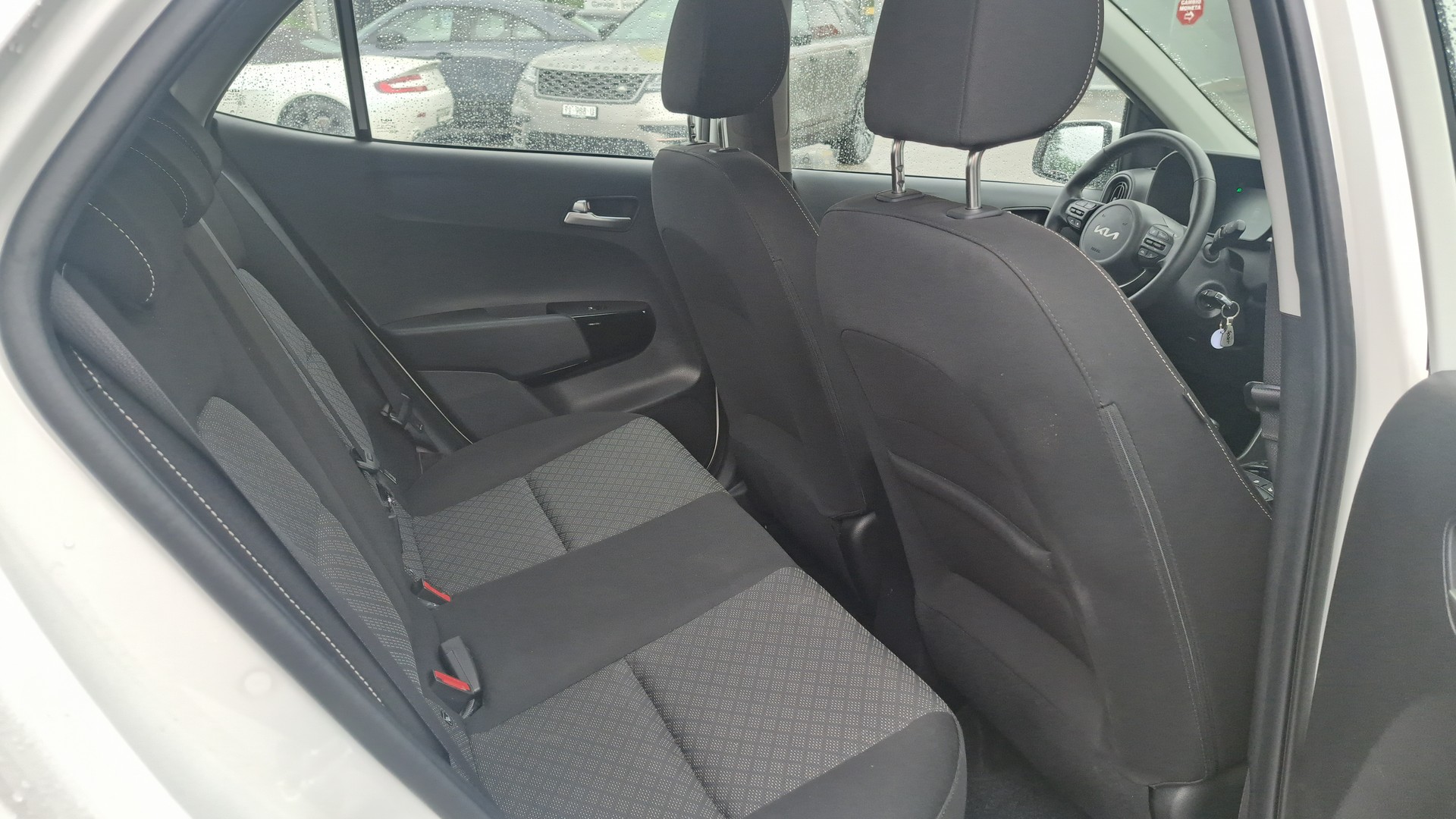 KIA Picanto 1.0 CVVT First Edition Automatic-image-12