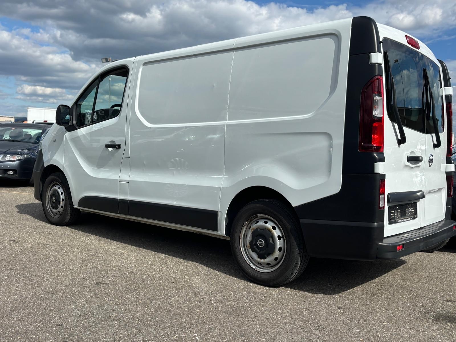 NISSAN NV300 dCi 95 2.7 L1H1 Comfort-image-3