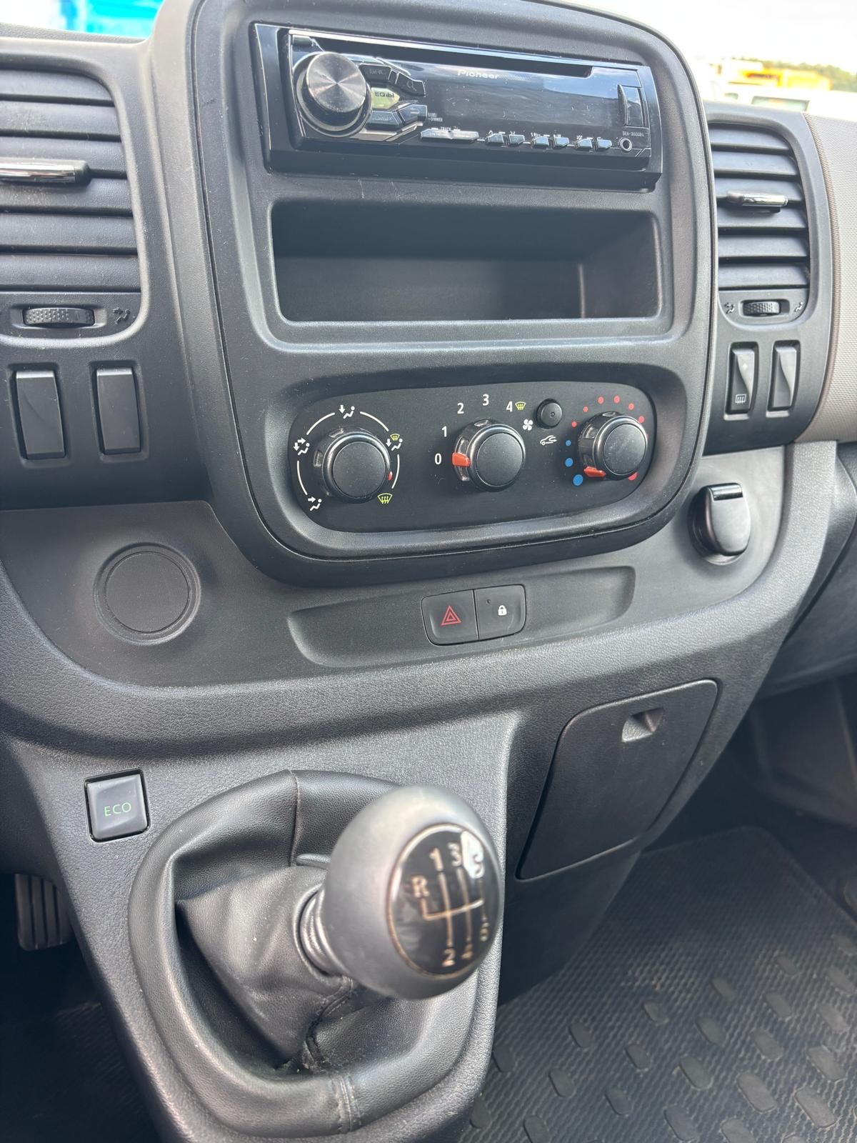 NISSAN NV300 dCi 95 2.7 L1H1 Comfort-image-5