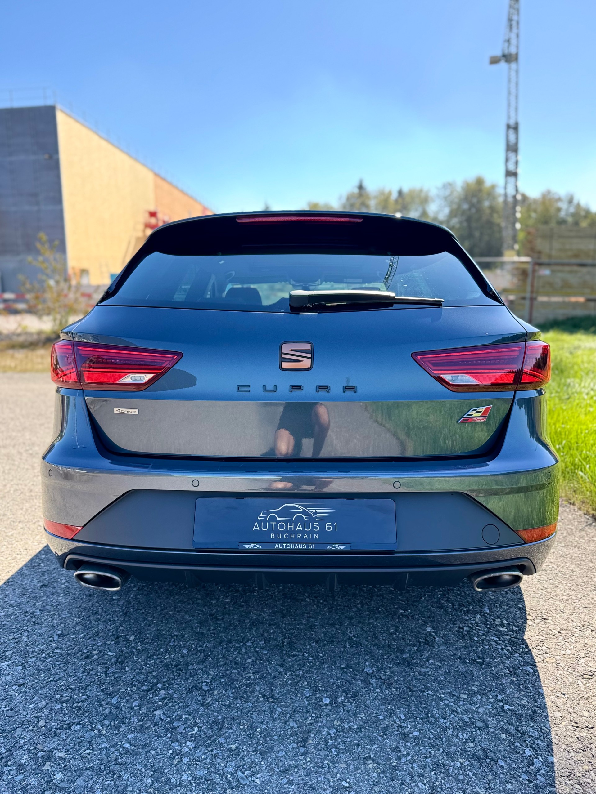 SEAT Leon ST 2.0 TSI Cupra 300 4 Drive DSG / ab MFK bei Verkauf-image-7