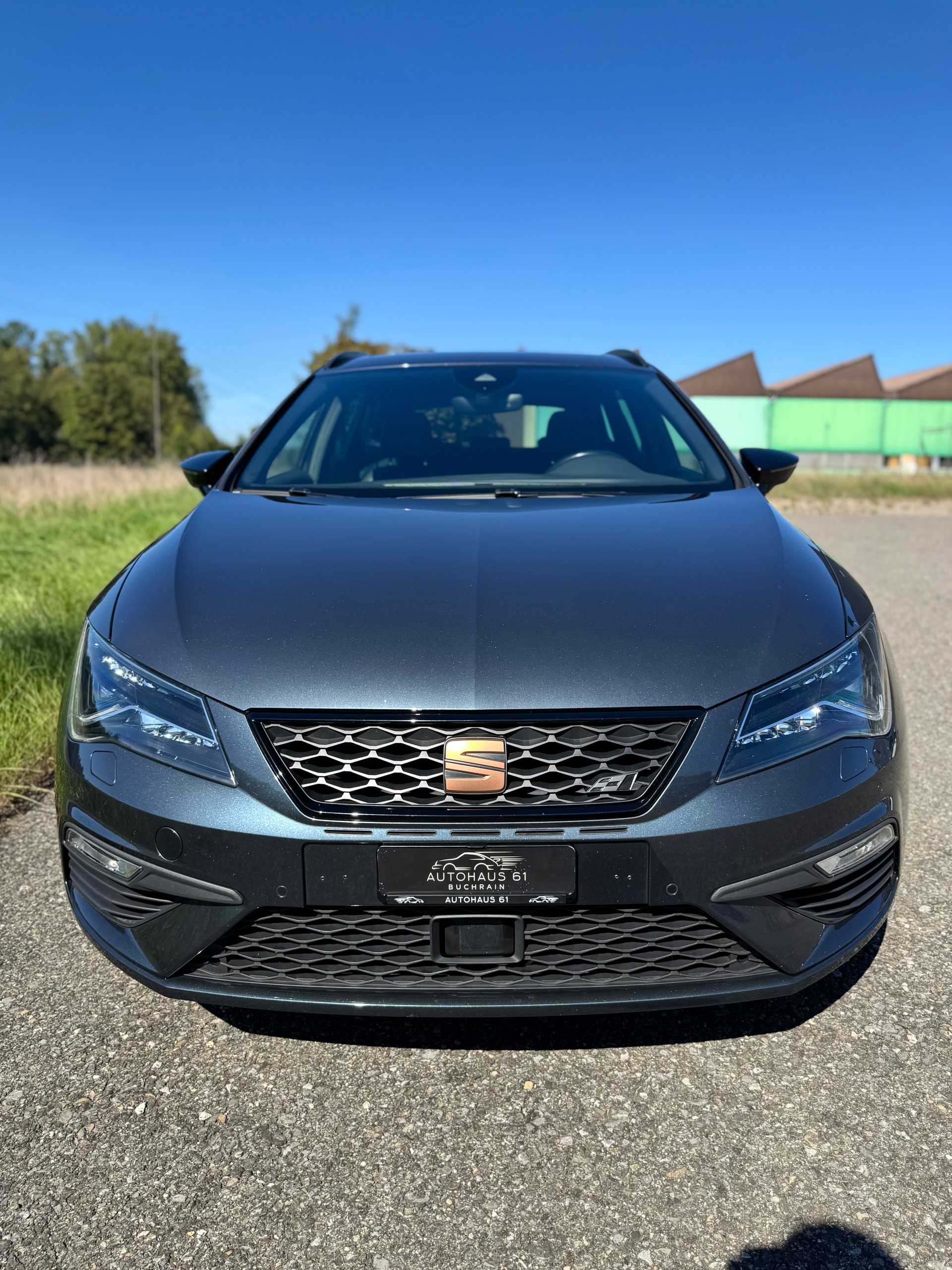 SEAT Leon ST 2.0 TSI Cupra 300 4 Drive DSG / ab MFK bei Verkauf-image-4