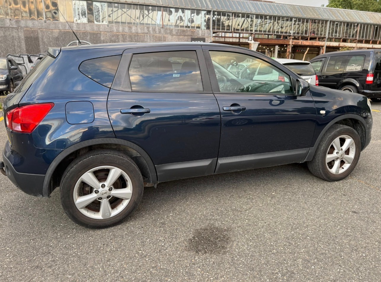 NISSAN Qashqai 2.0 4WD visia-image-11