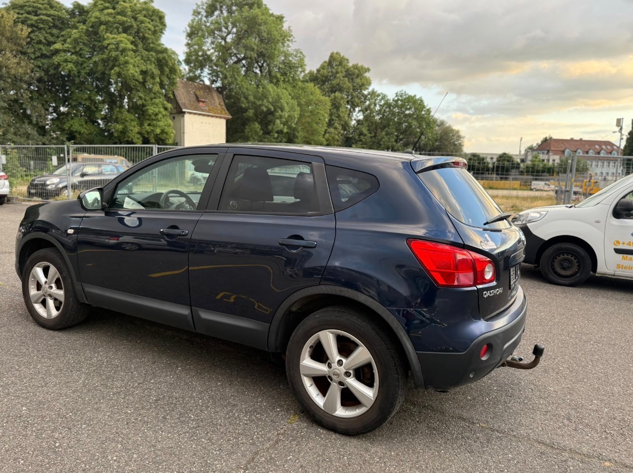 NISSAN Qashqai 2.0 4WD visia-image-6