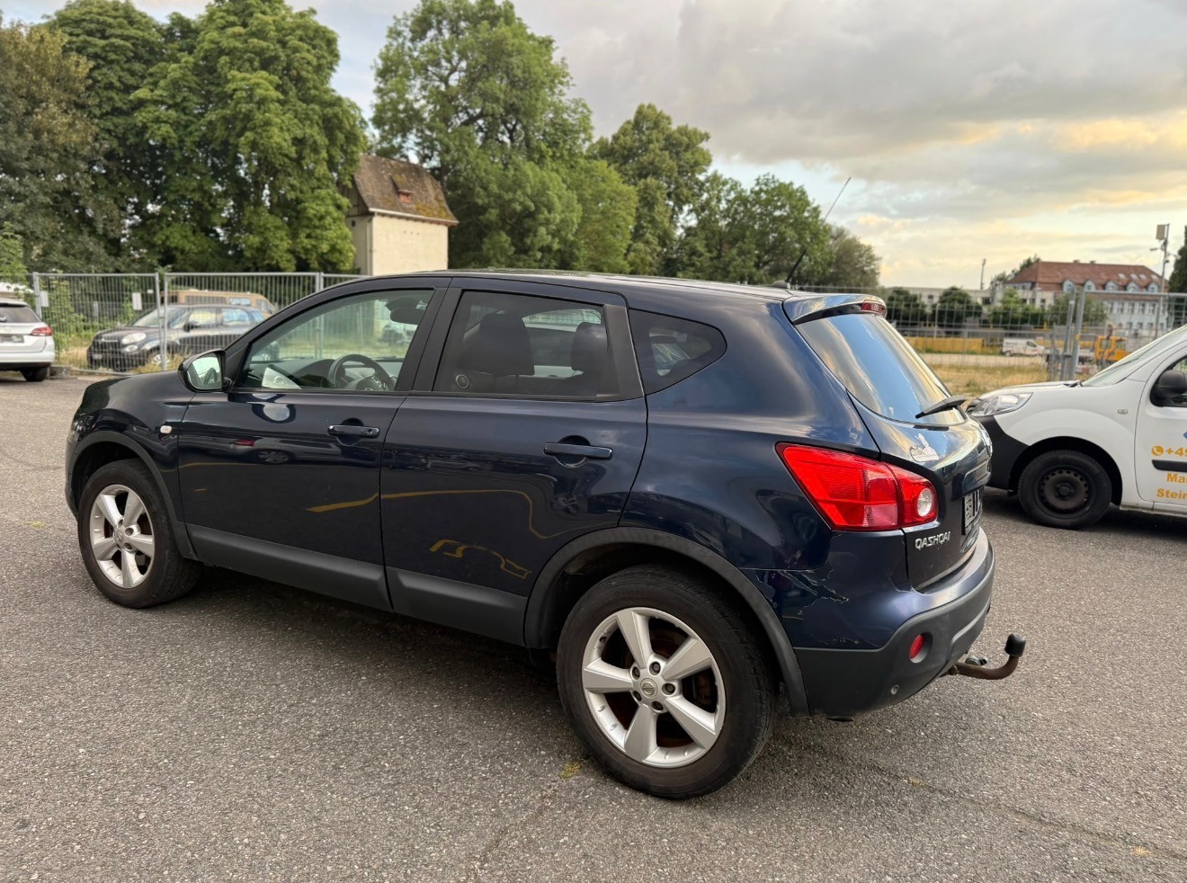 NISSAN Qashqai 2.0 4WD visia-image-4