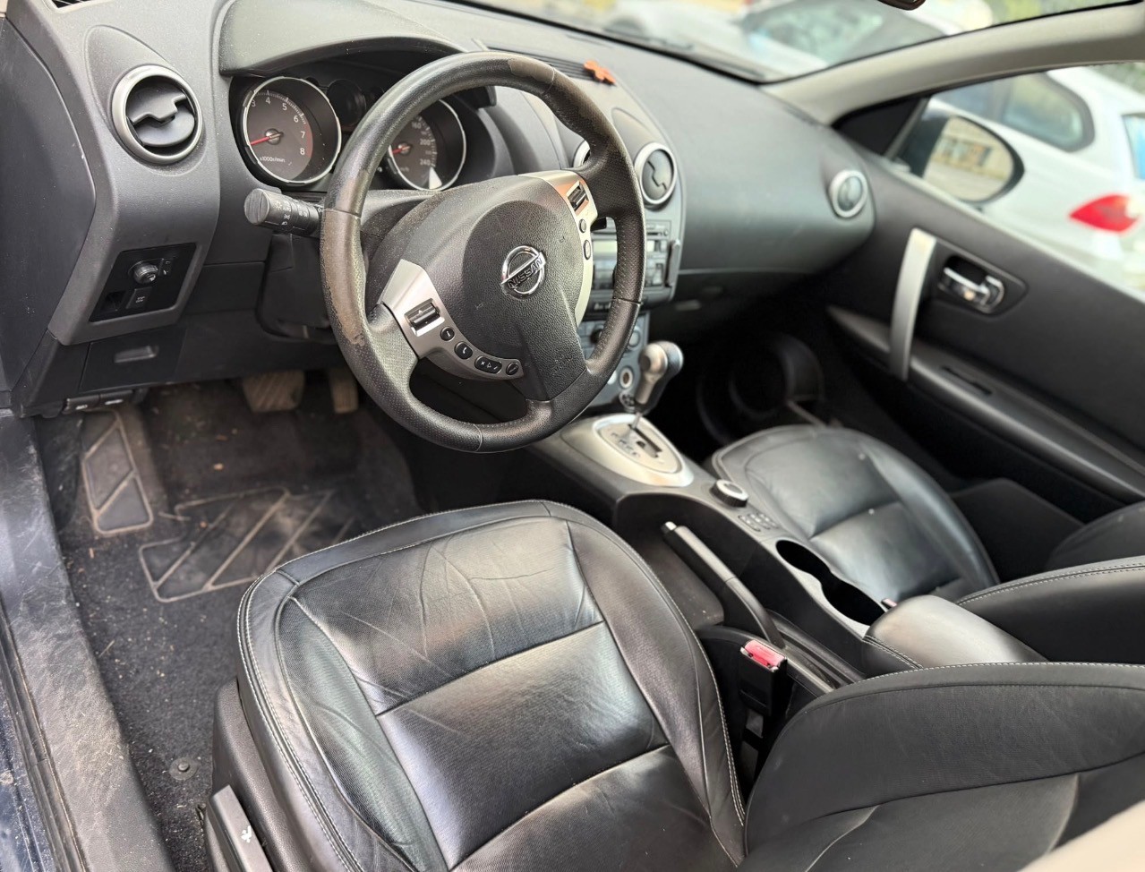 NISSAN Qashqai 2.0 4WD visia-image-7