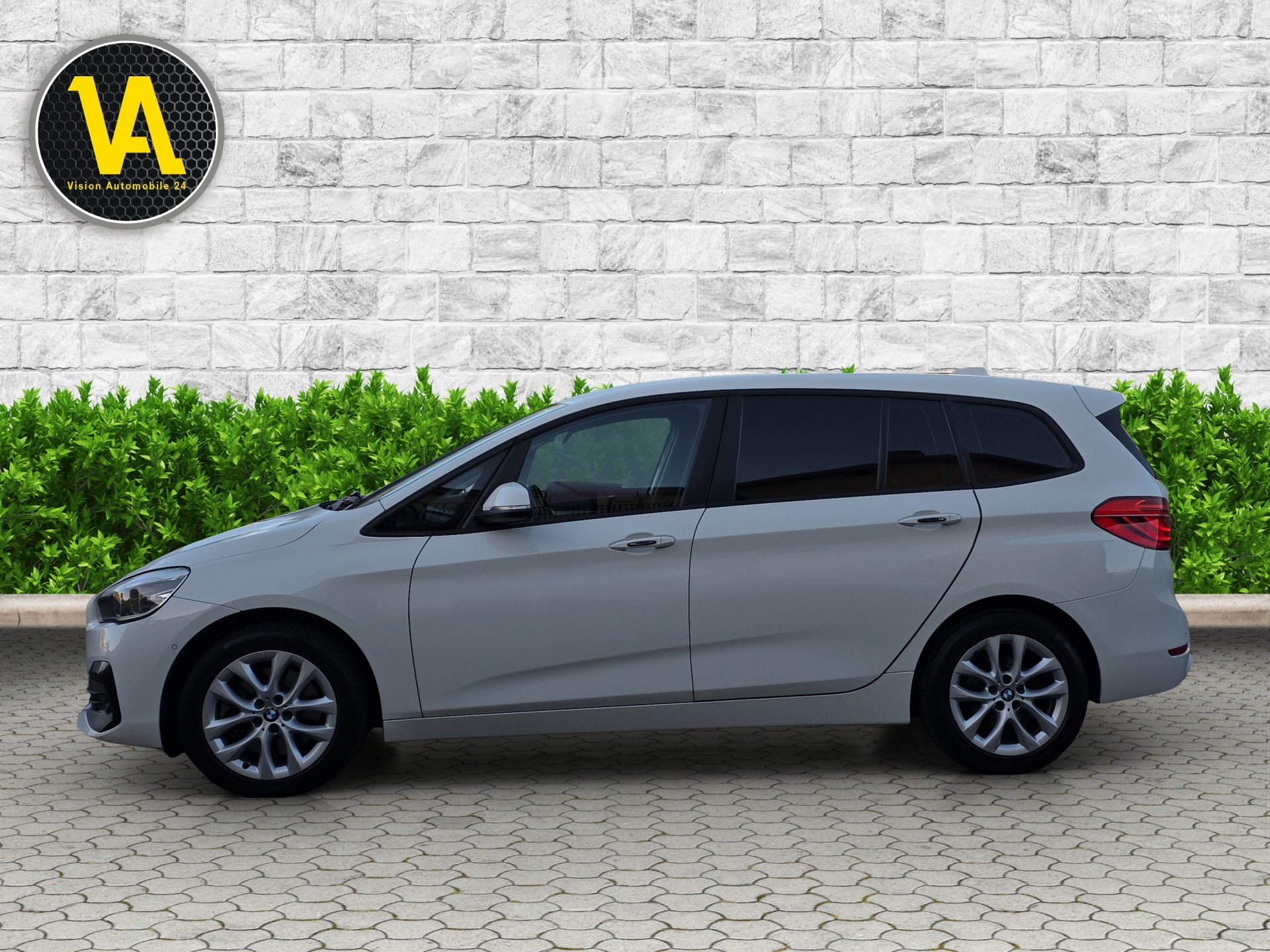 BMW 218d xDrive Gran Tourer Swiss Adv. Sport Stept.-image-1