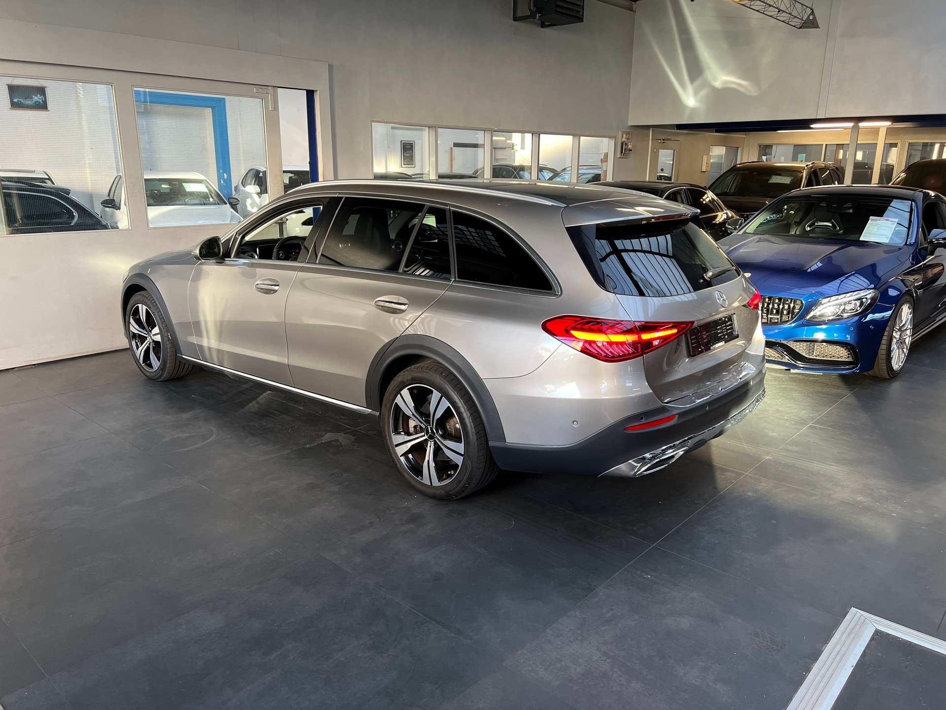 MERCEDES-BENZ C 200 T 4Matic All-Terain Avantgarde-image-1