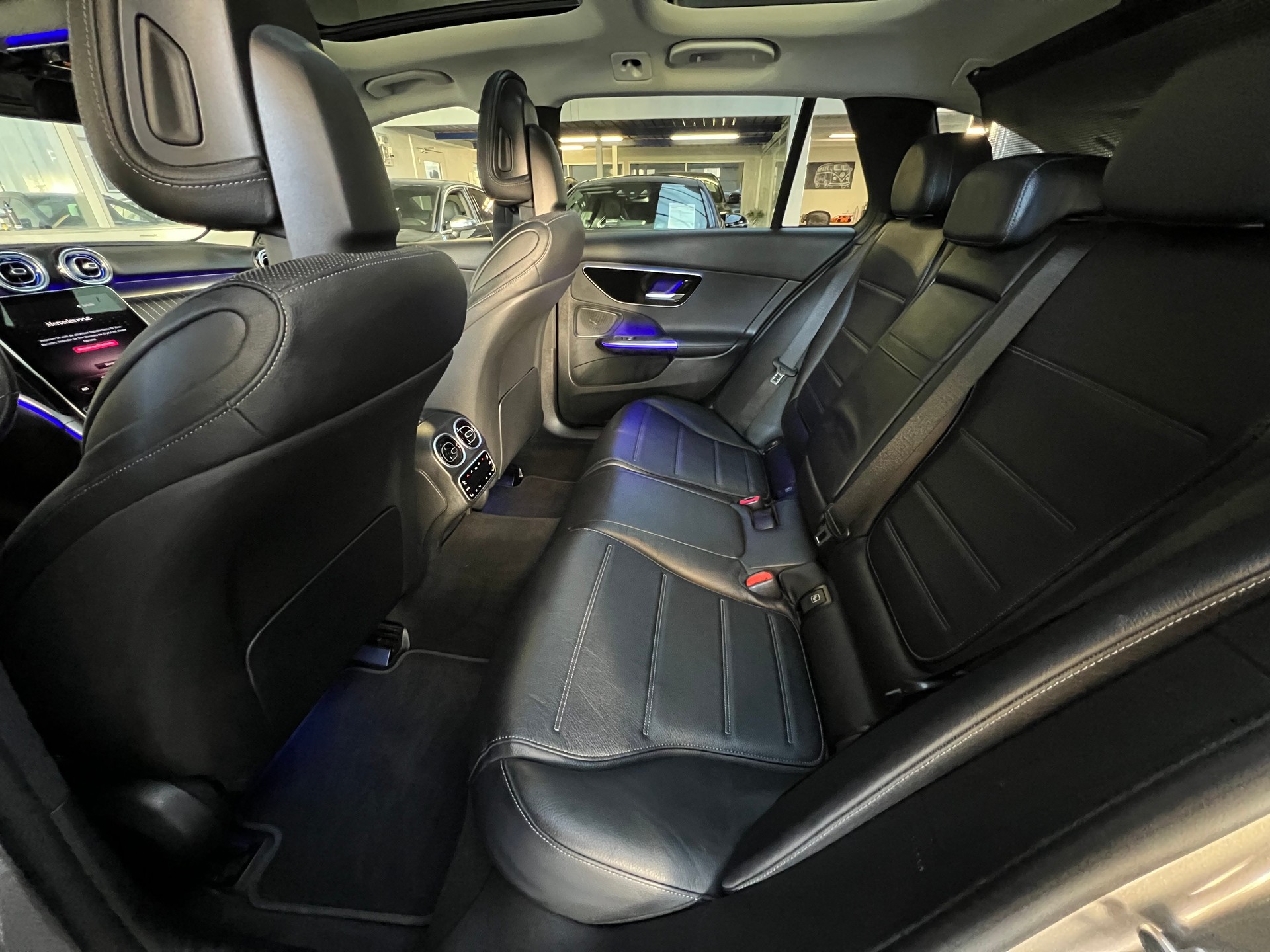 MERCEDES-BENZ C 200 T 4Matic All-Terain Avantgarde-image-11