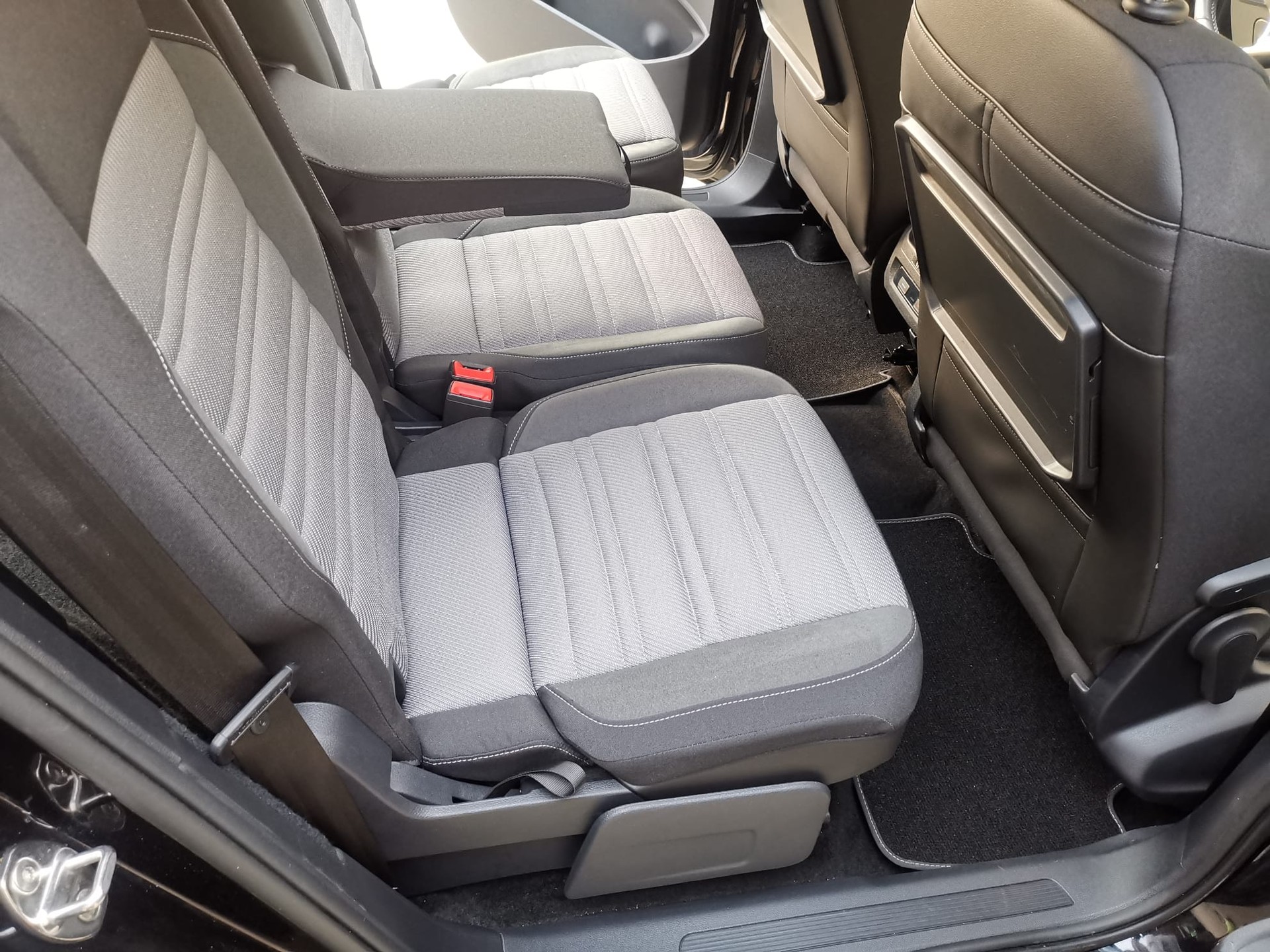 VW Touran 1.5 TSI EVO Highline DSG R-line ** 7-Sitzer ** Ab MFK & Service ** Top-Ausstattung **-image-7