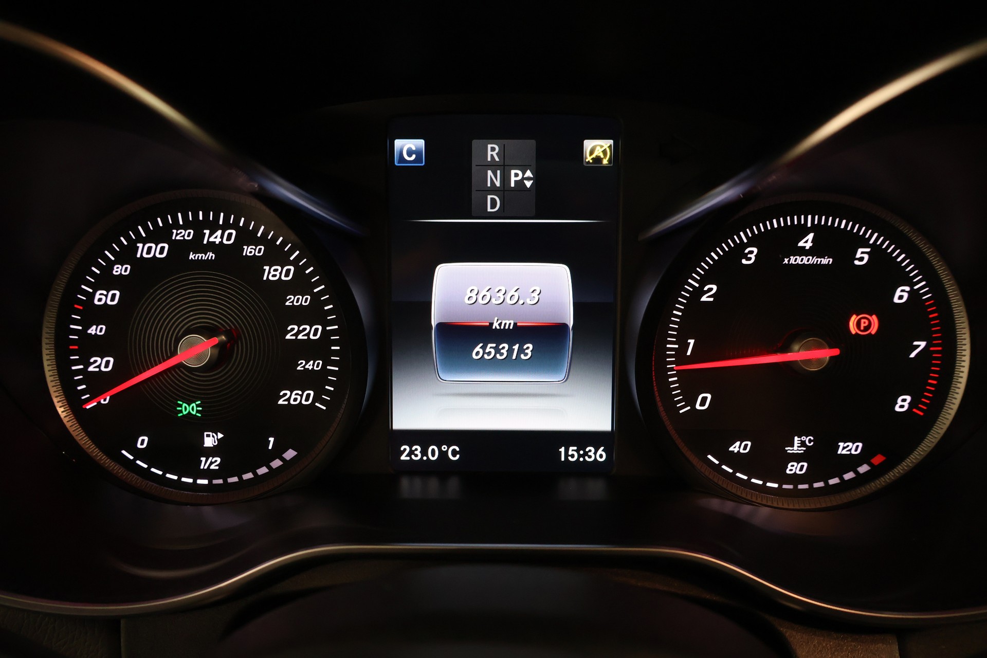 MERCEDES-BENZ C 200 Avantgarde 4Matic 7G-Tronic-image-20
