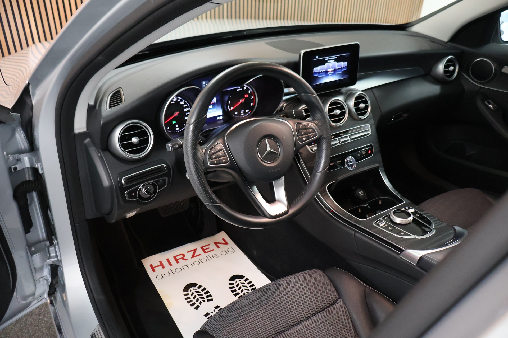 MERCEDES-BENZ C 200 Avantgarde 4Matic 7G-Tronic-image-8