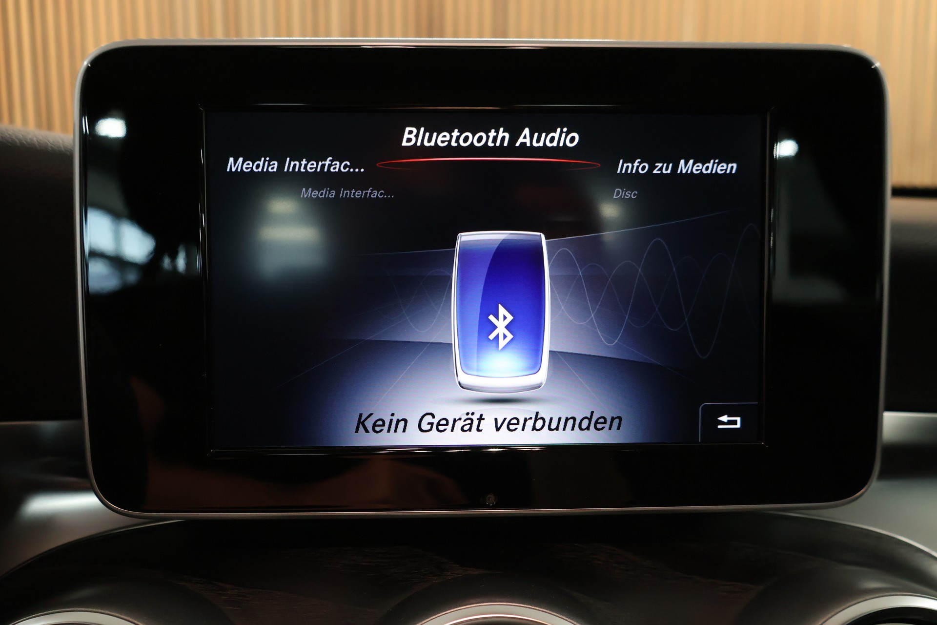 MERCEDES-BENZ C 200 Avantgarde 4Matic 7G-Tronic-image-24