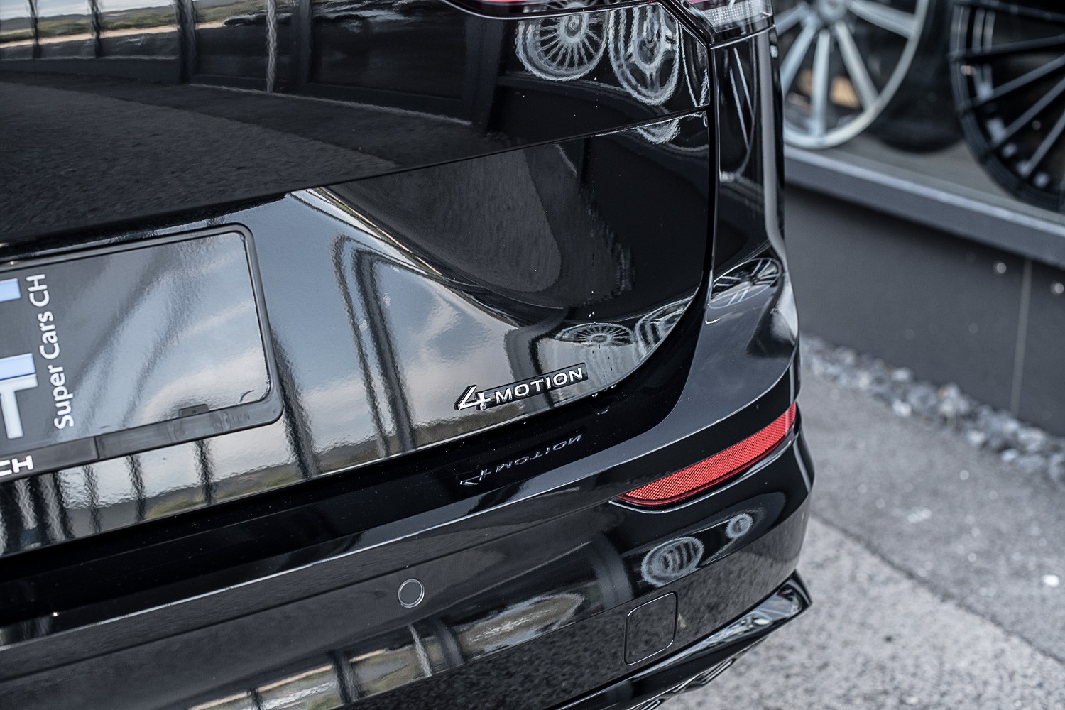 VW Golf Variant 2.0 R-Line 4 Motion DSG-image-5