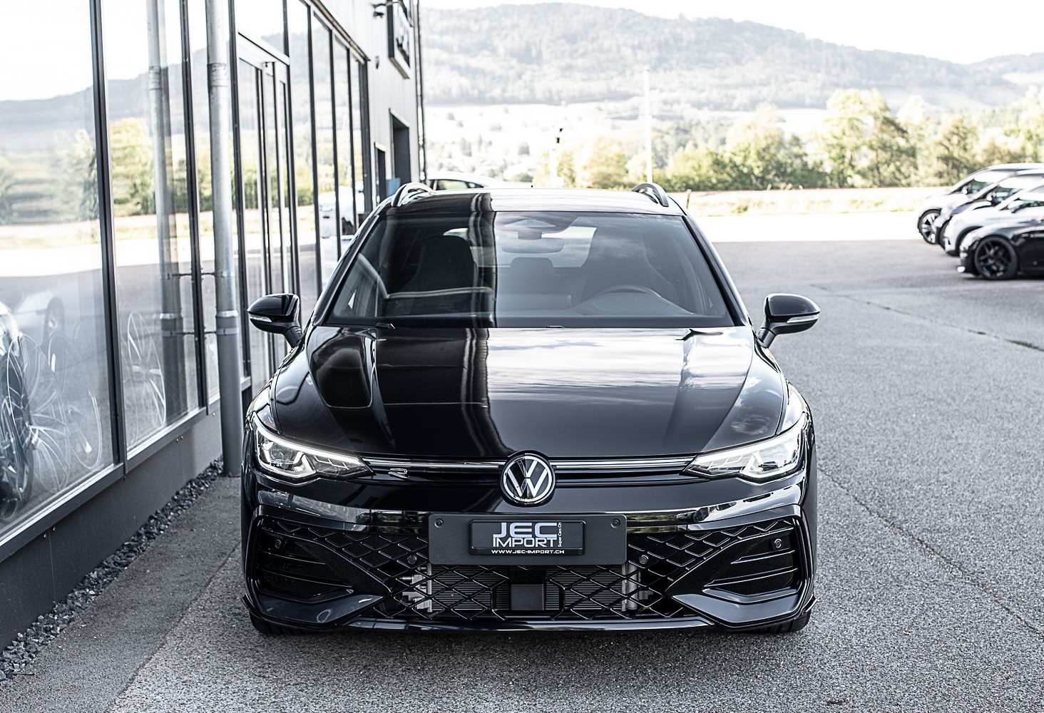 VW Golf Variant 2.0 R-Line 4 Motion DSG-image-2
